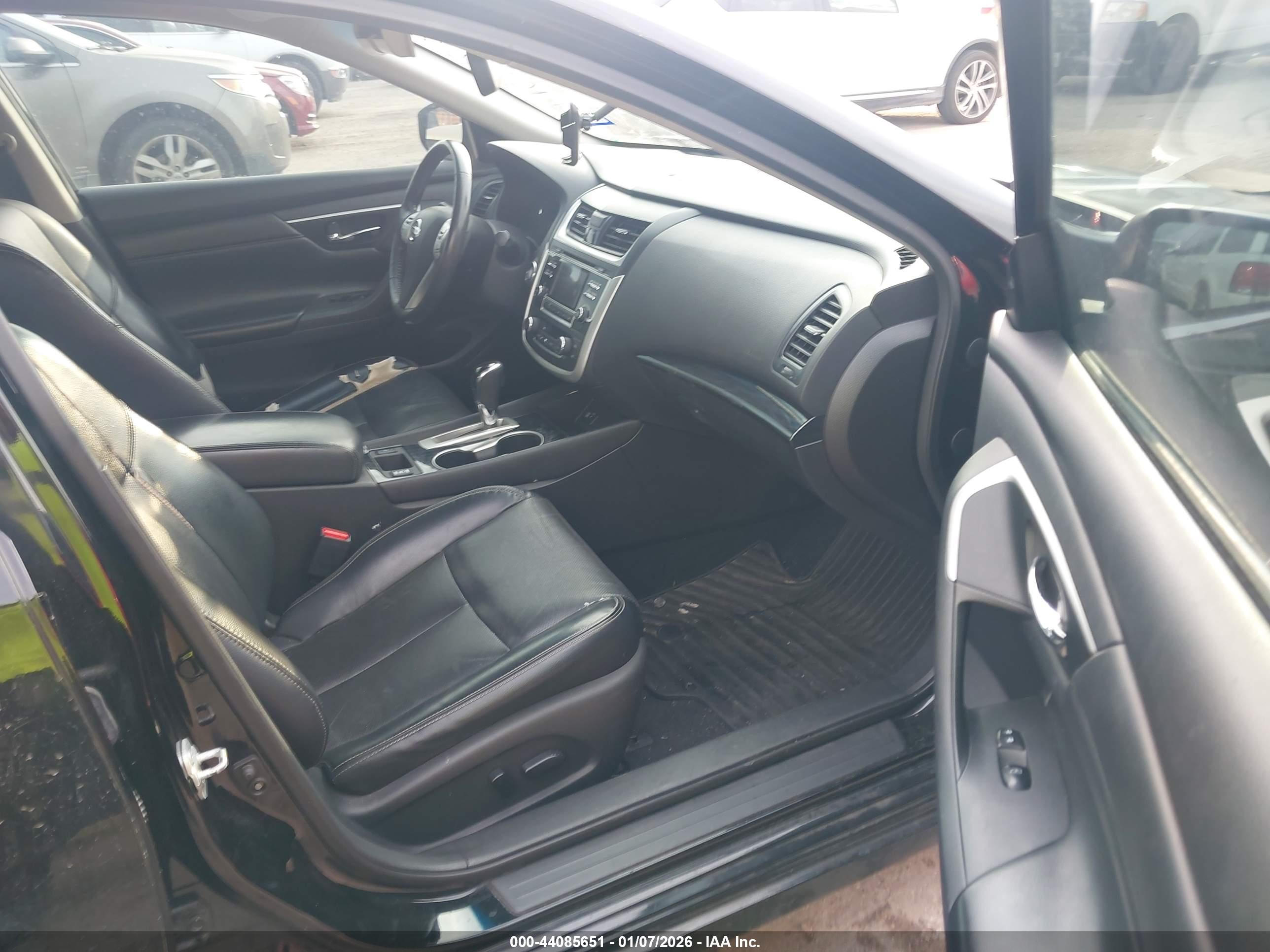 NISSAN ALTIMA image 5