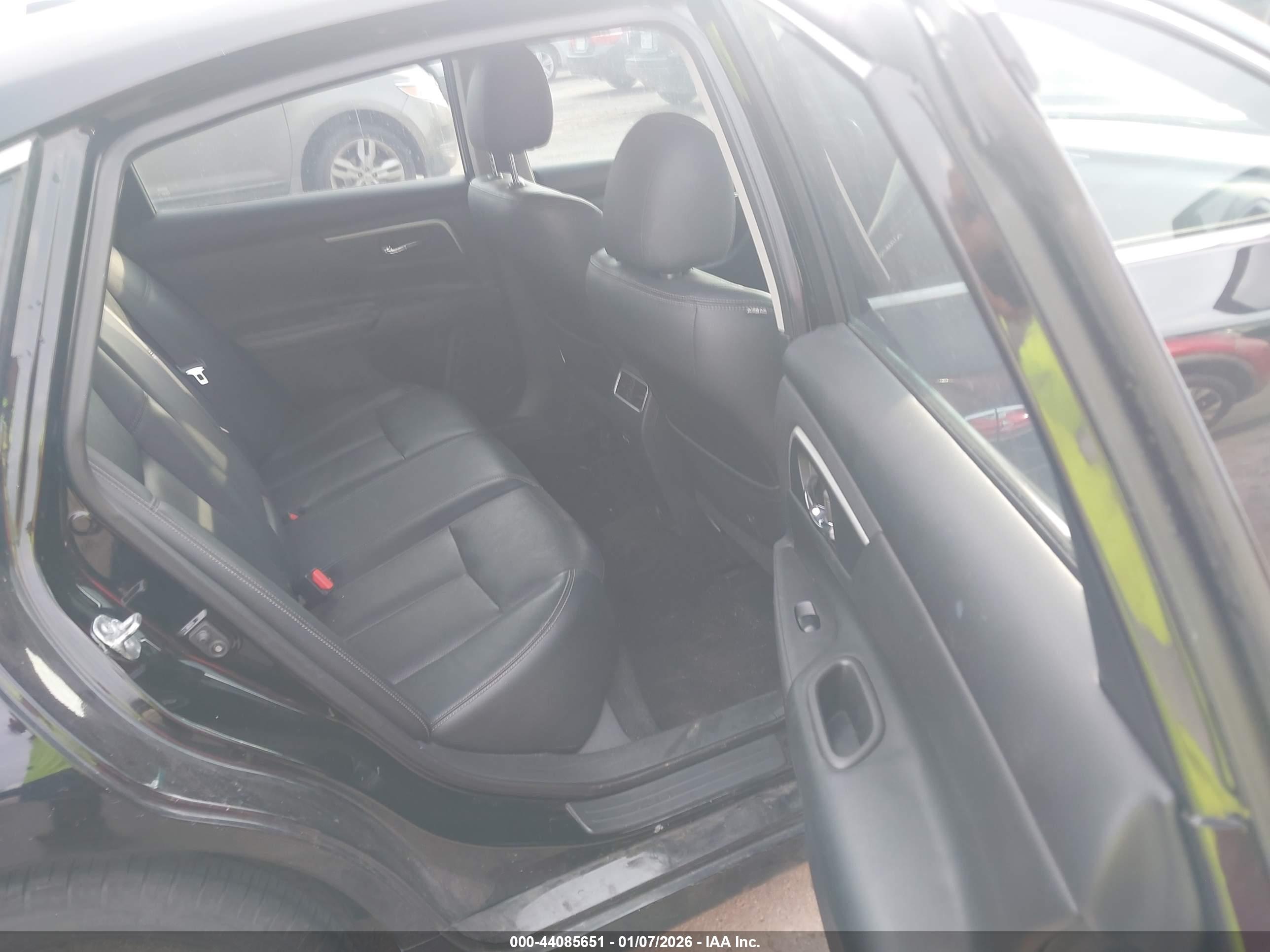 NISSAN ALTIMA image 8