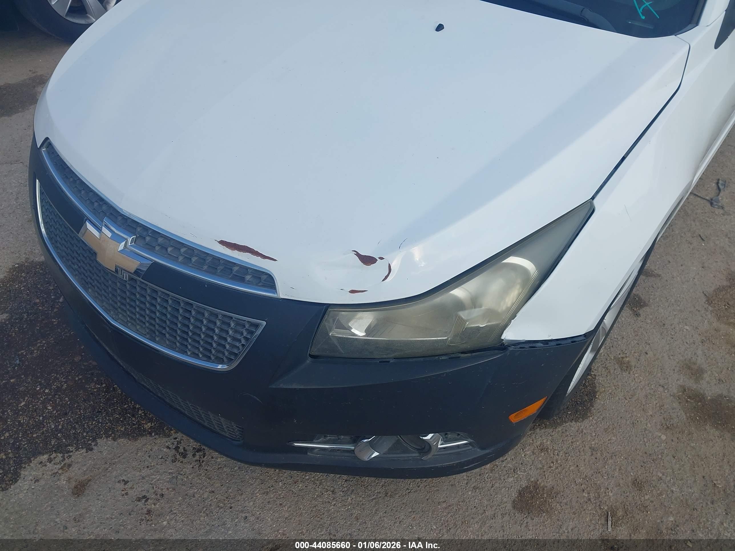 CHEVROLET CRUZE image 6