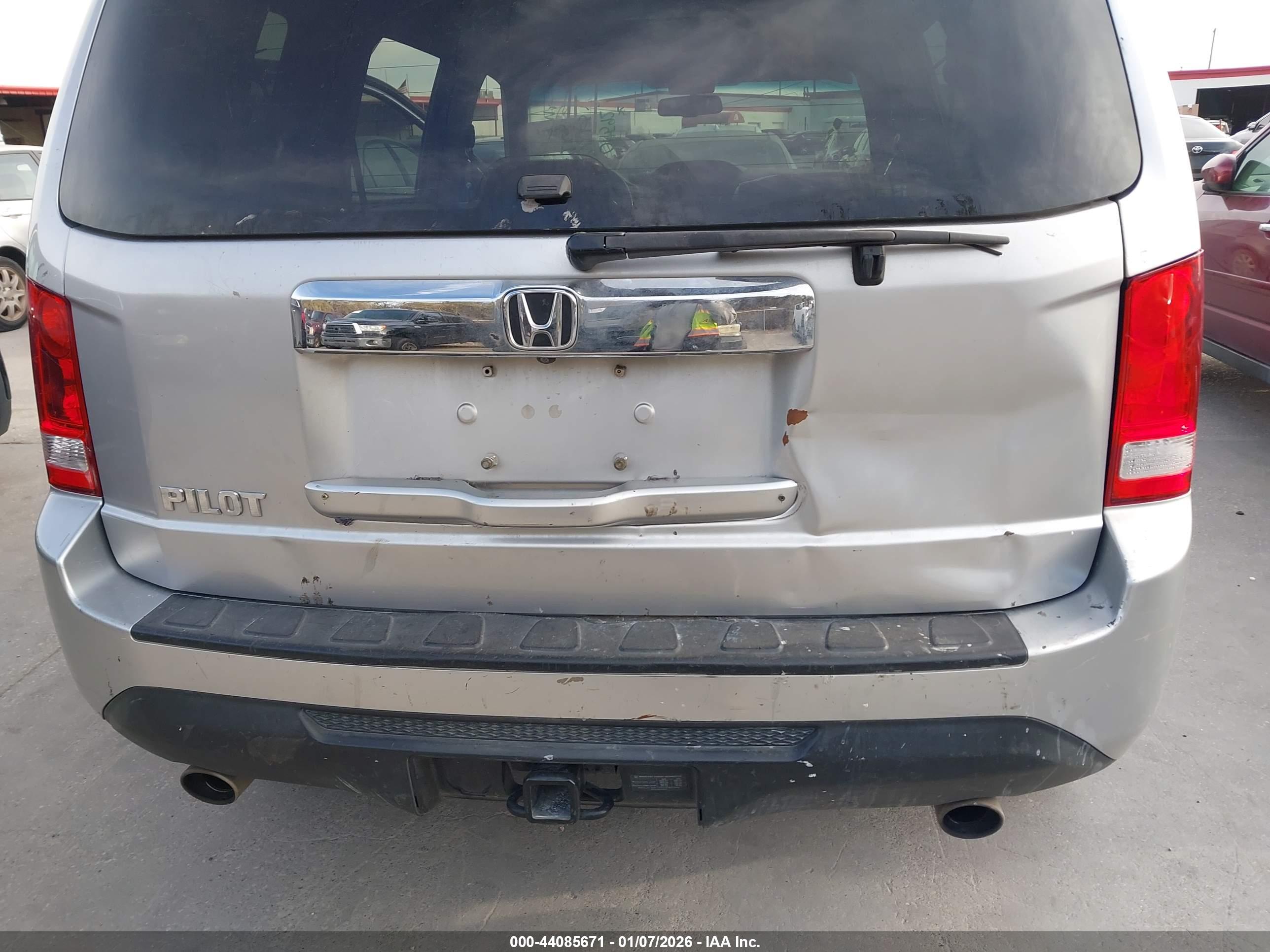 HONDA PILOT image 6