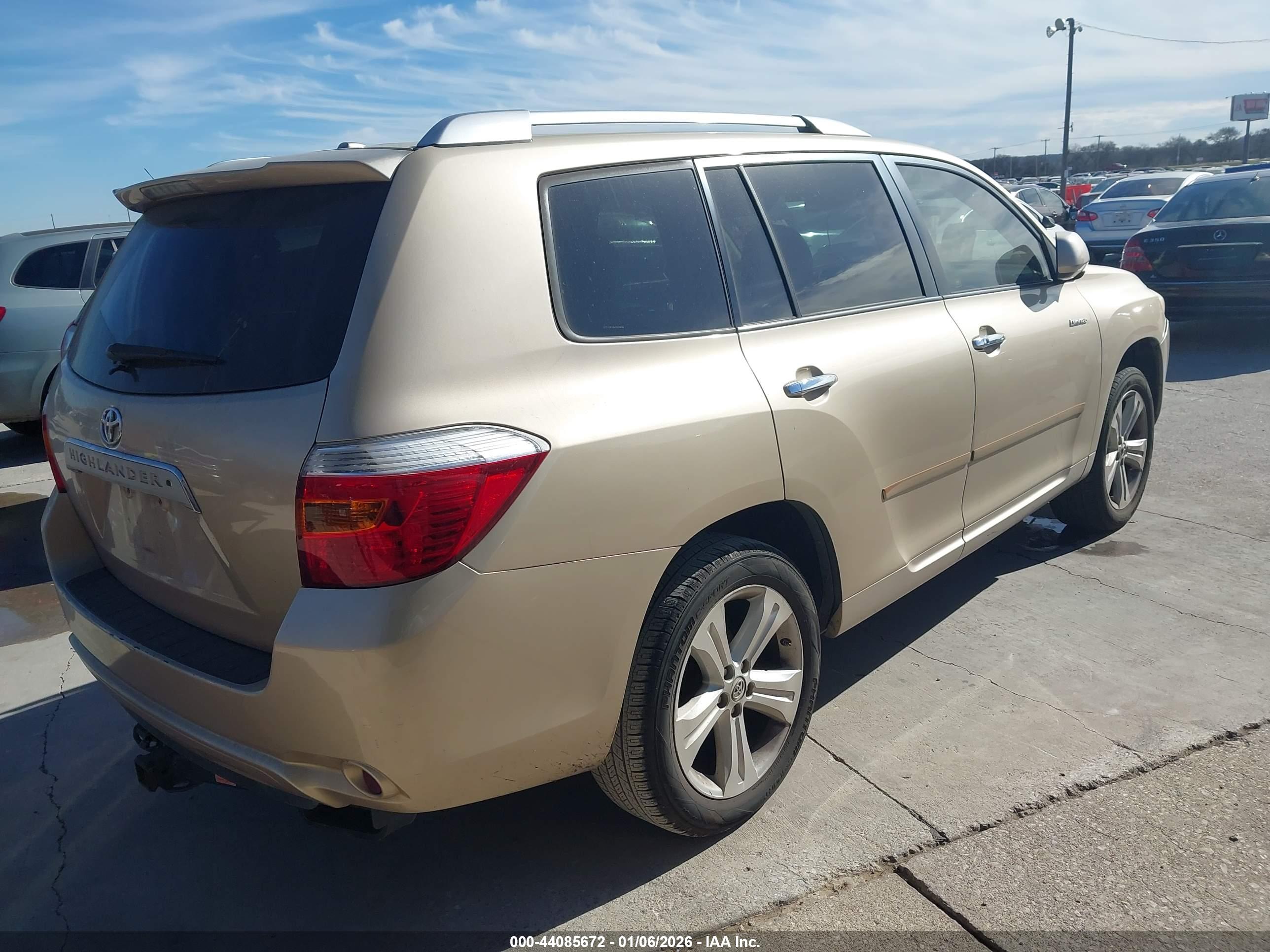 TOYOTA HIGHLANDER image 4
