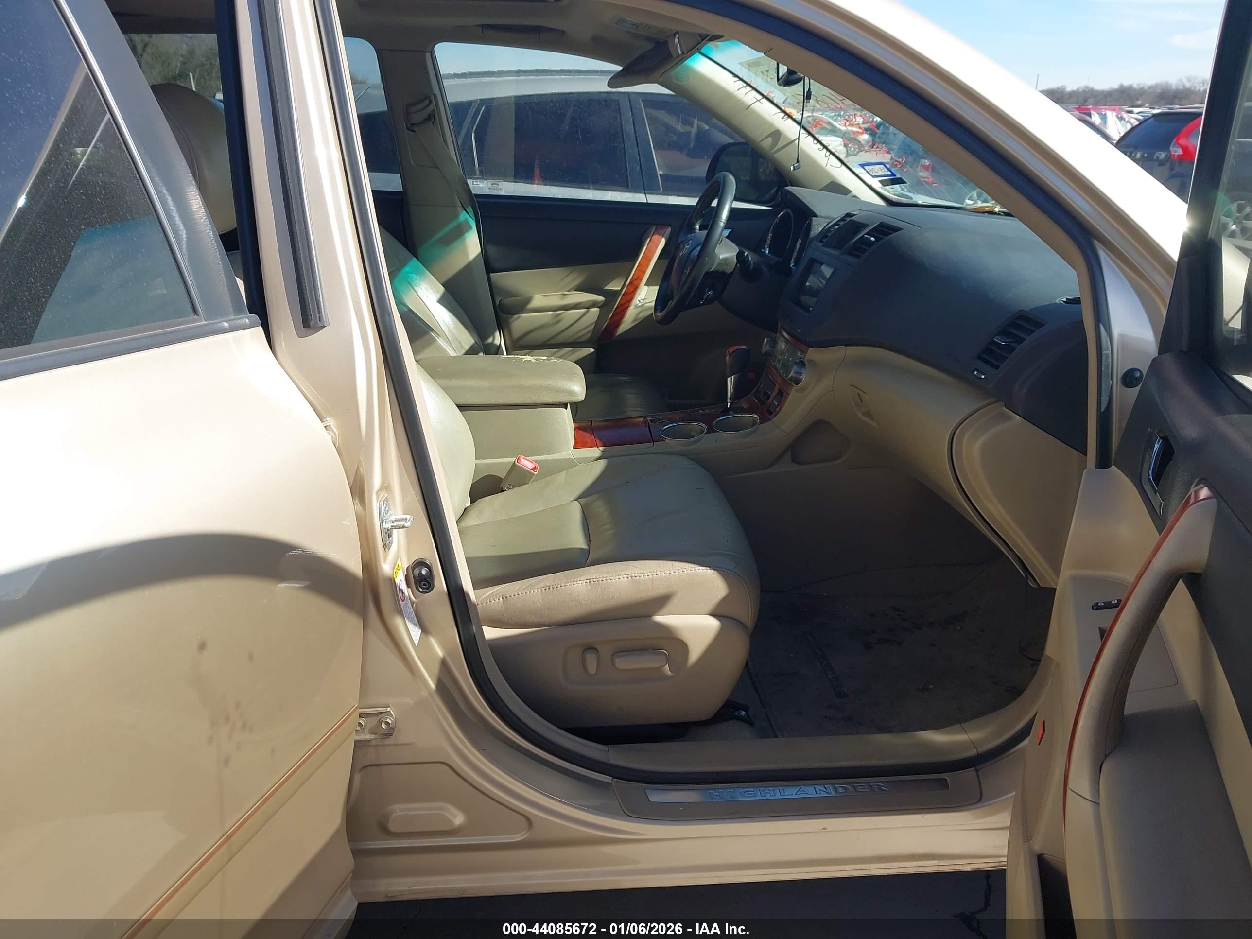 TOYOTA HIGHLANDER image 5
