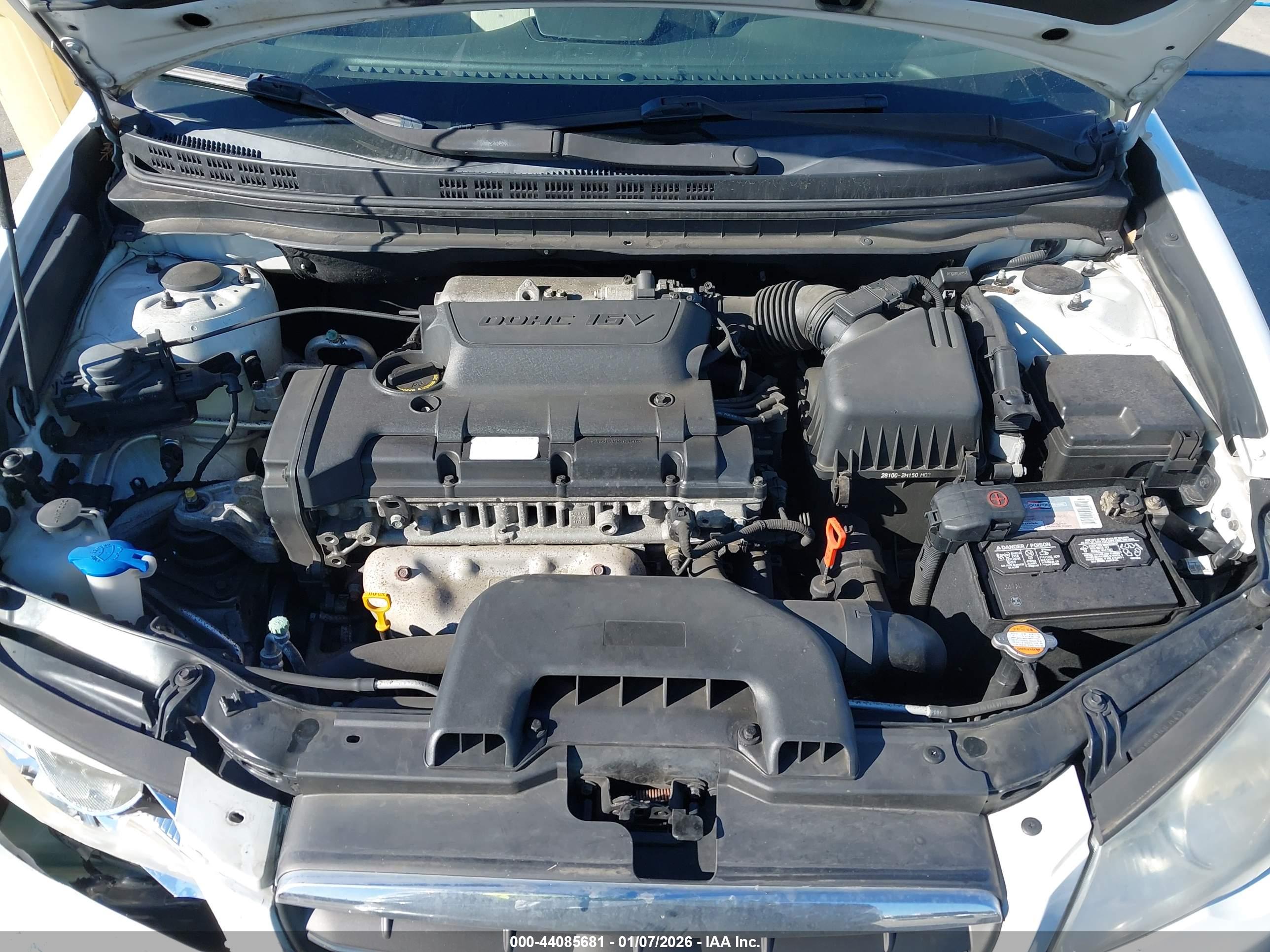 HYUNDAI ELANTRA image 10