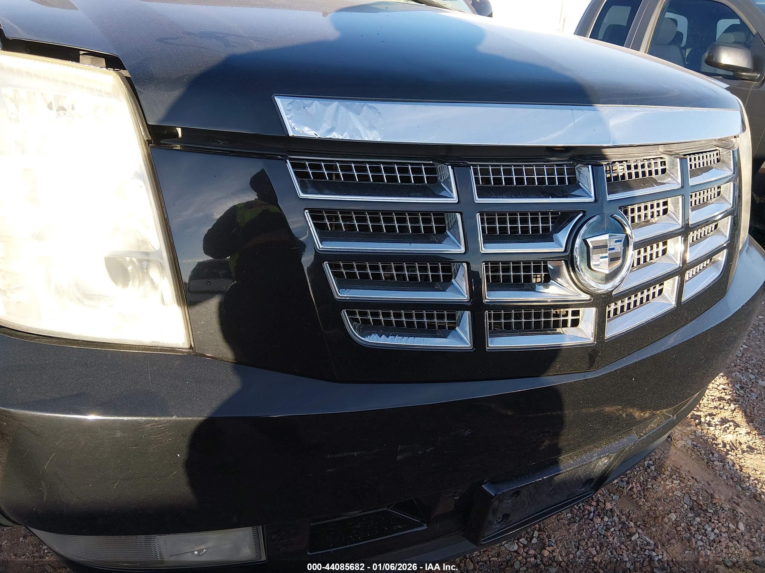 CADILLAC ESCALADE image 6