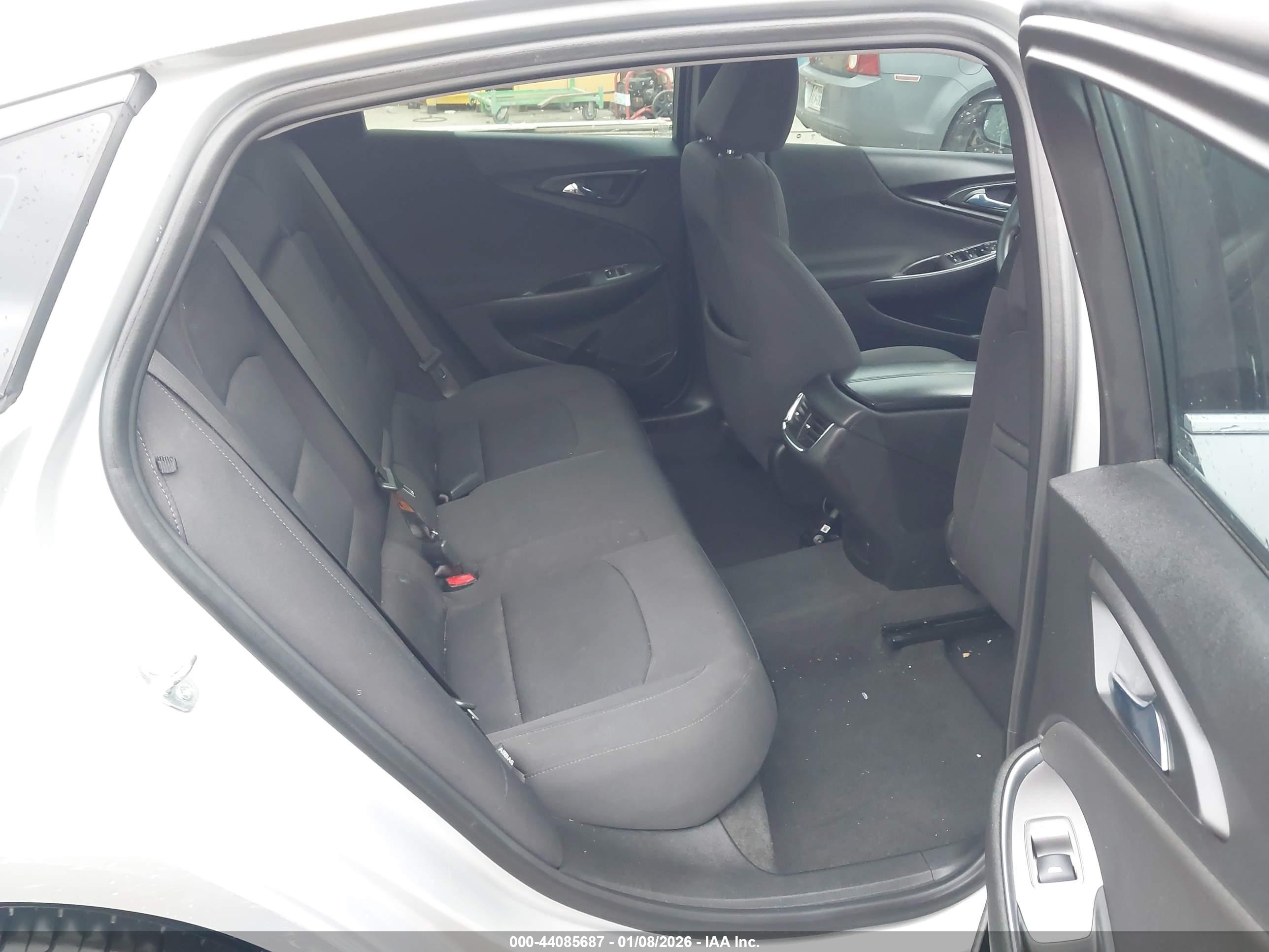 CHEVROLET MALIBU image 8