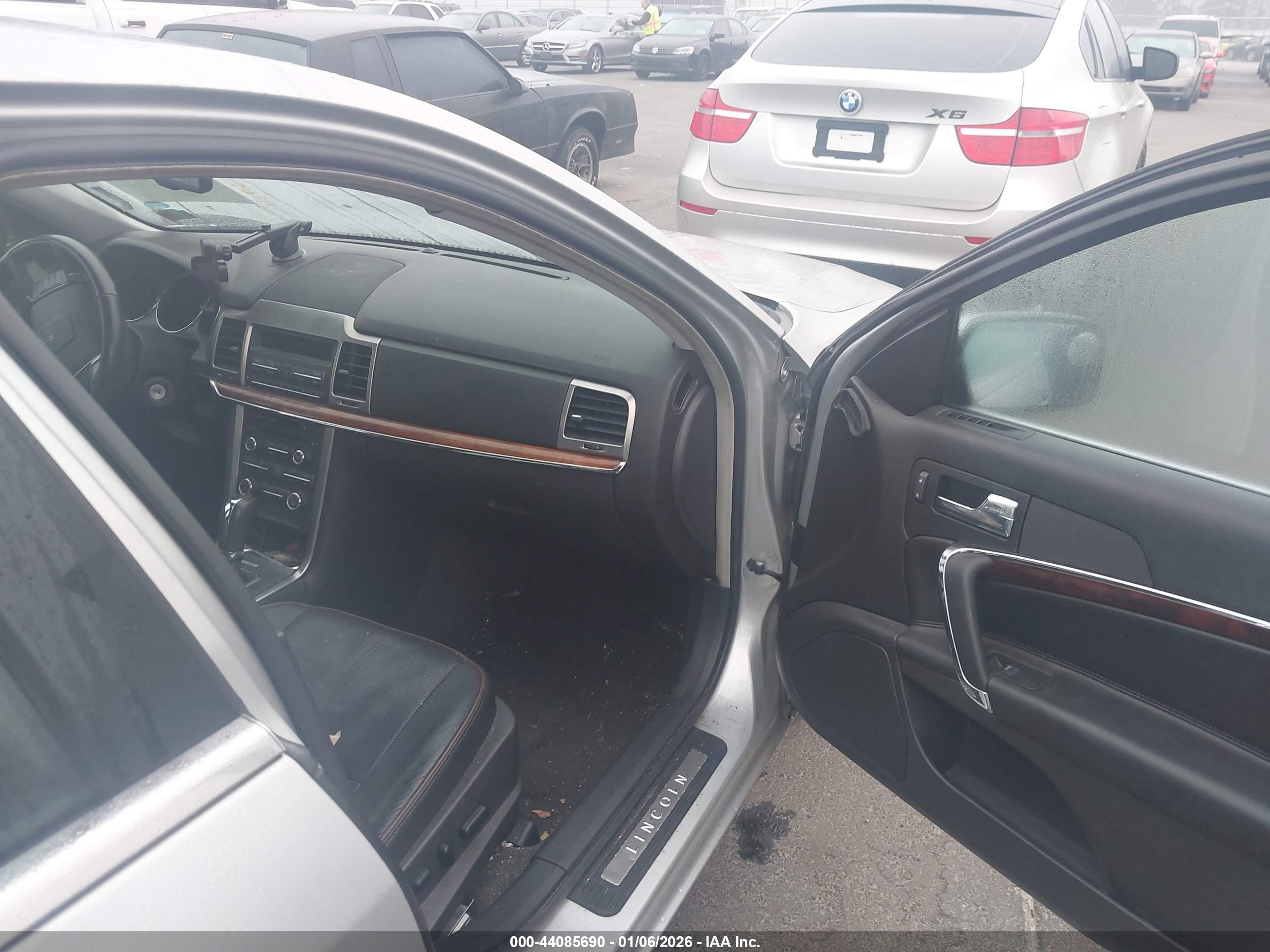 LINCOLN MKZ image 5