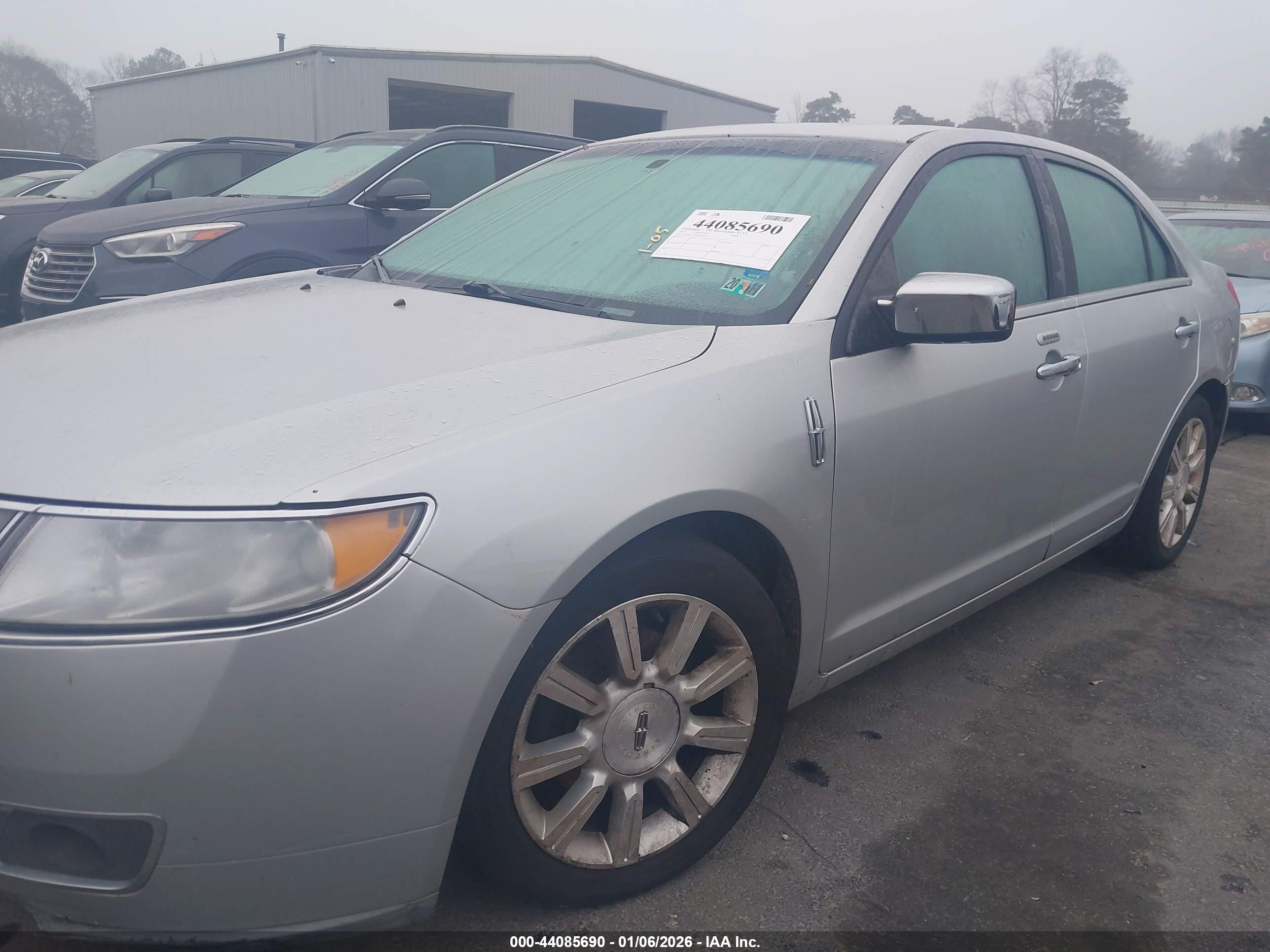 LINCOLN MKZ image 6