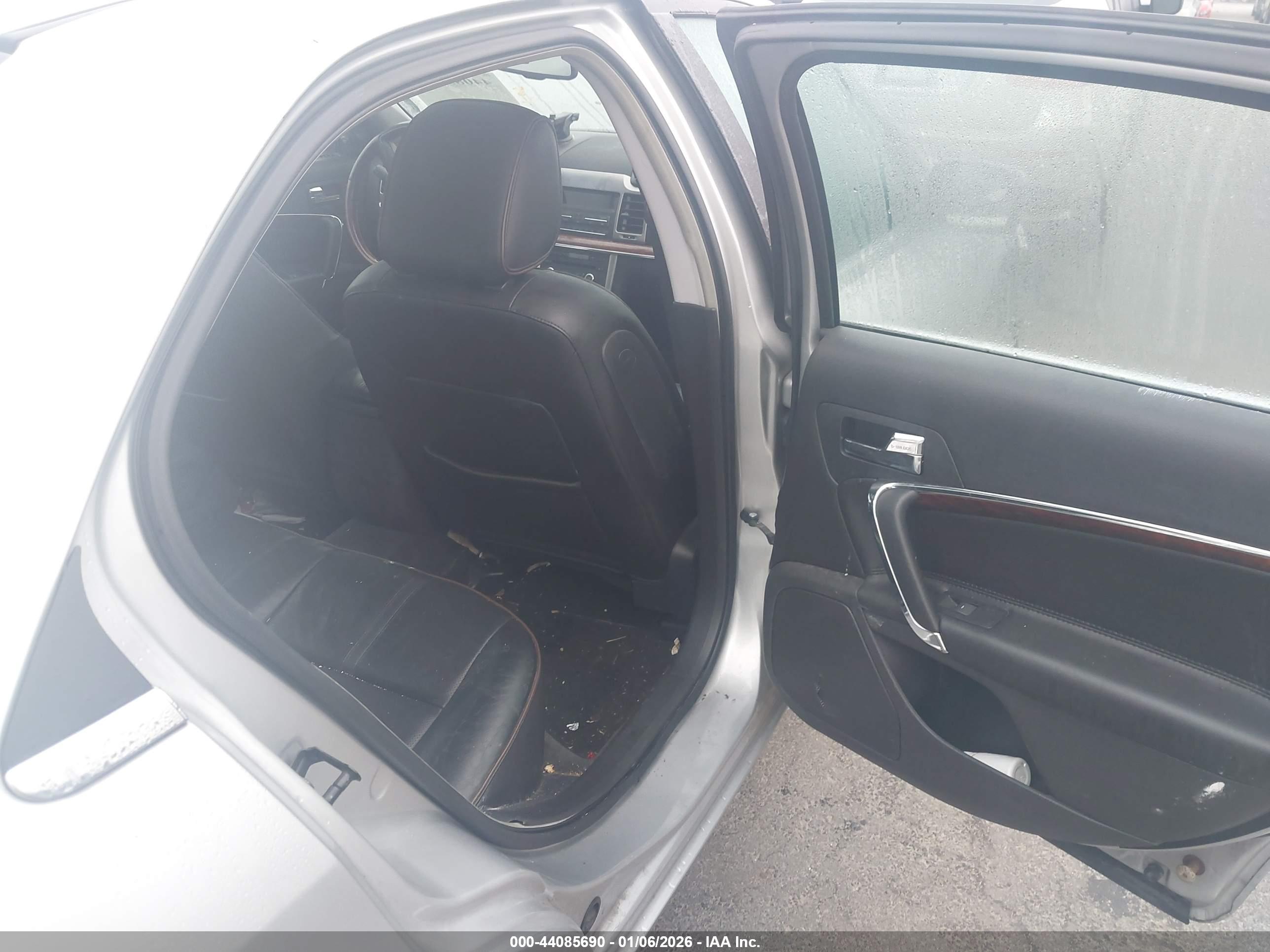LINCOLN MKZ image 8