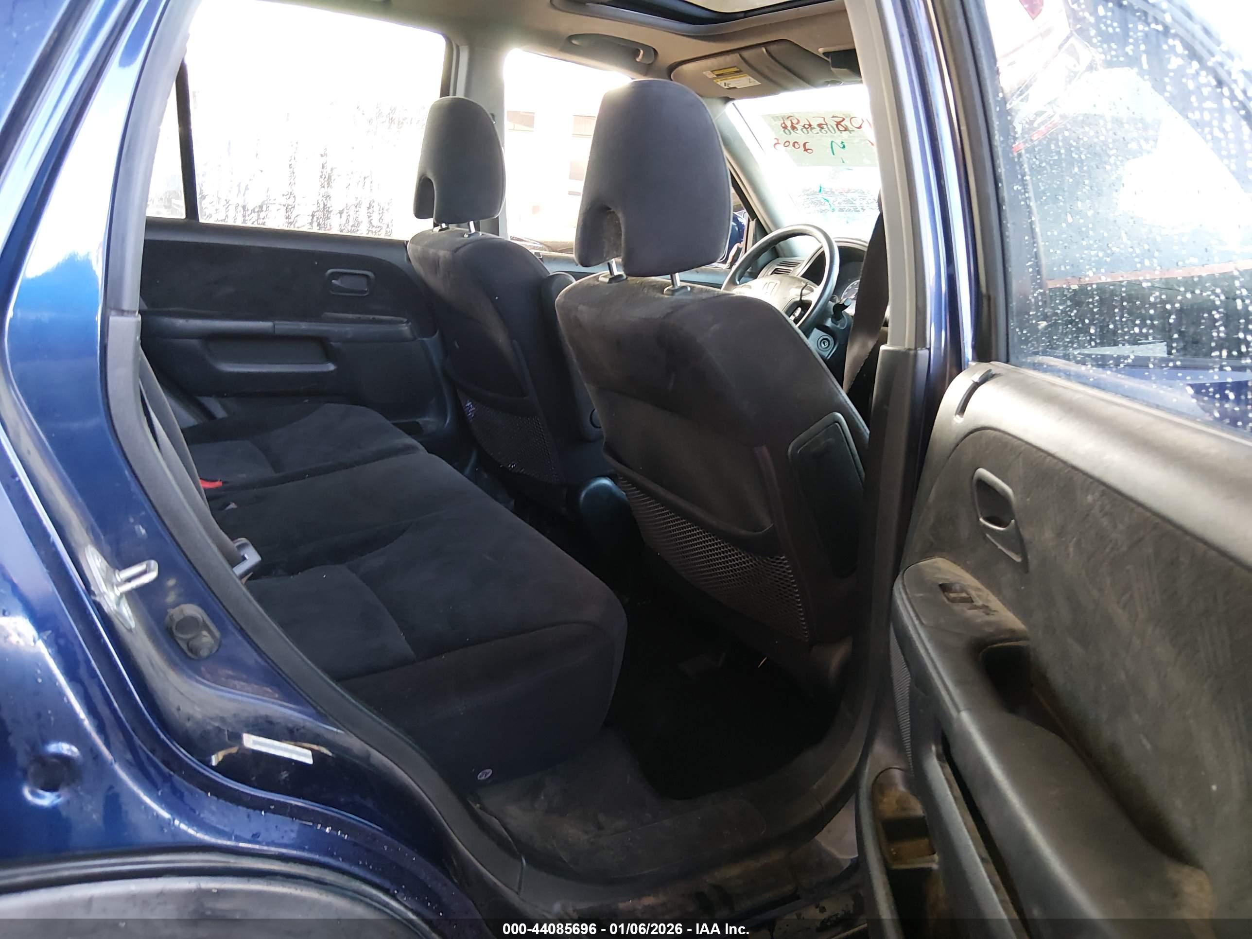 HONDA CR-V image 8