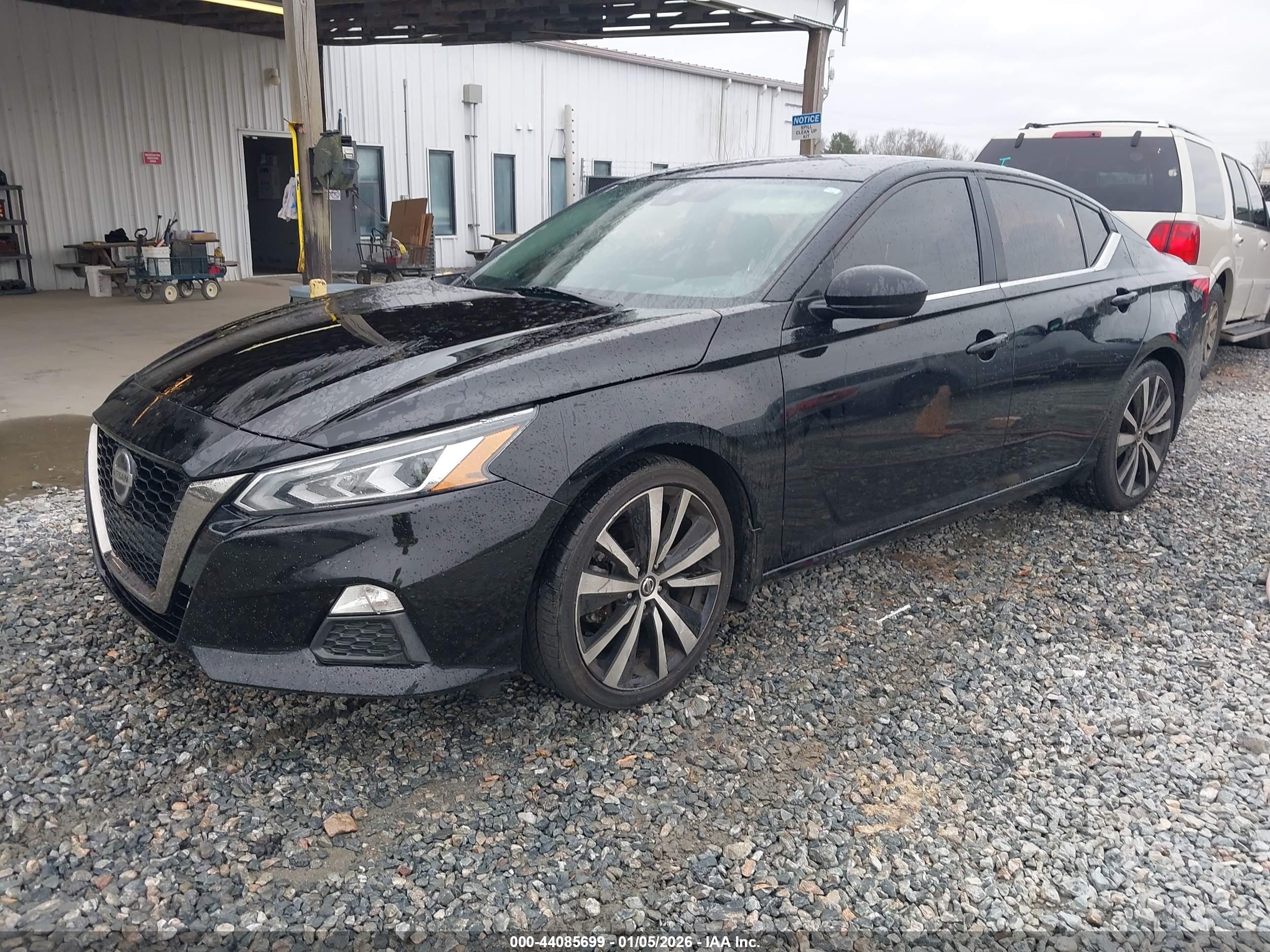 NISSAN ALTIMA image 2