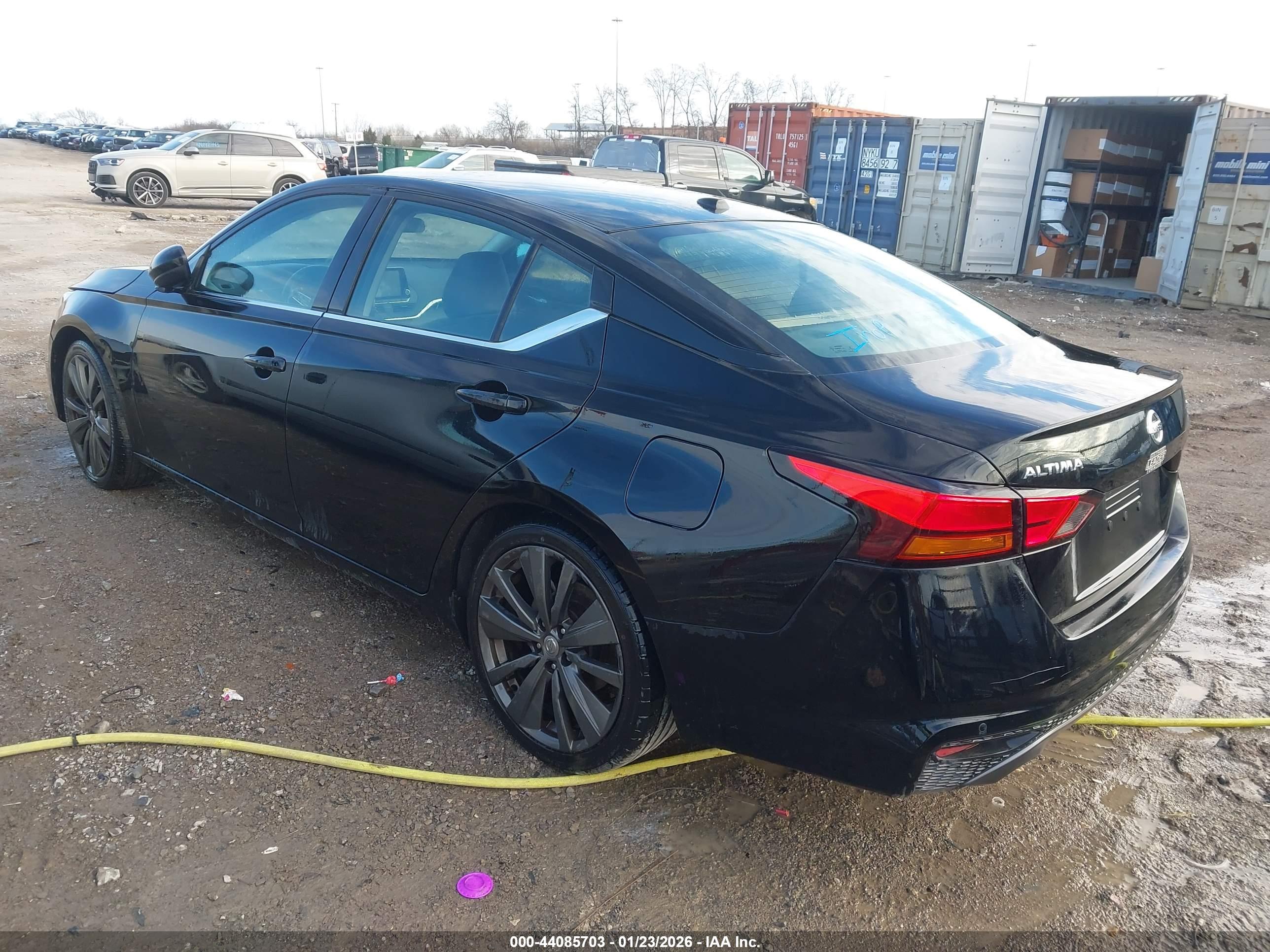 NISSAN ALTIMA image 3