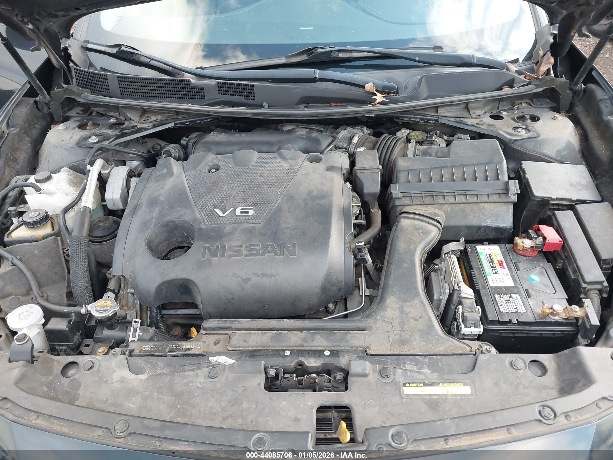 NISSAN MAXIMA image 10