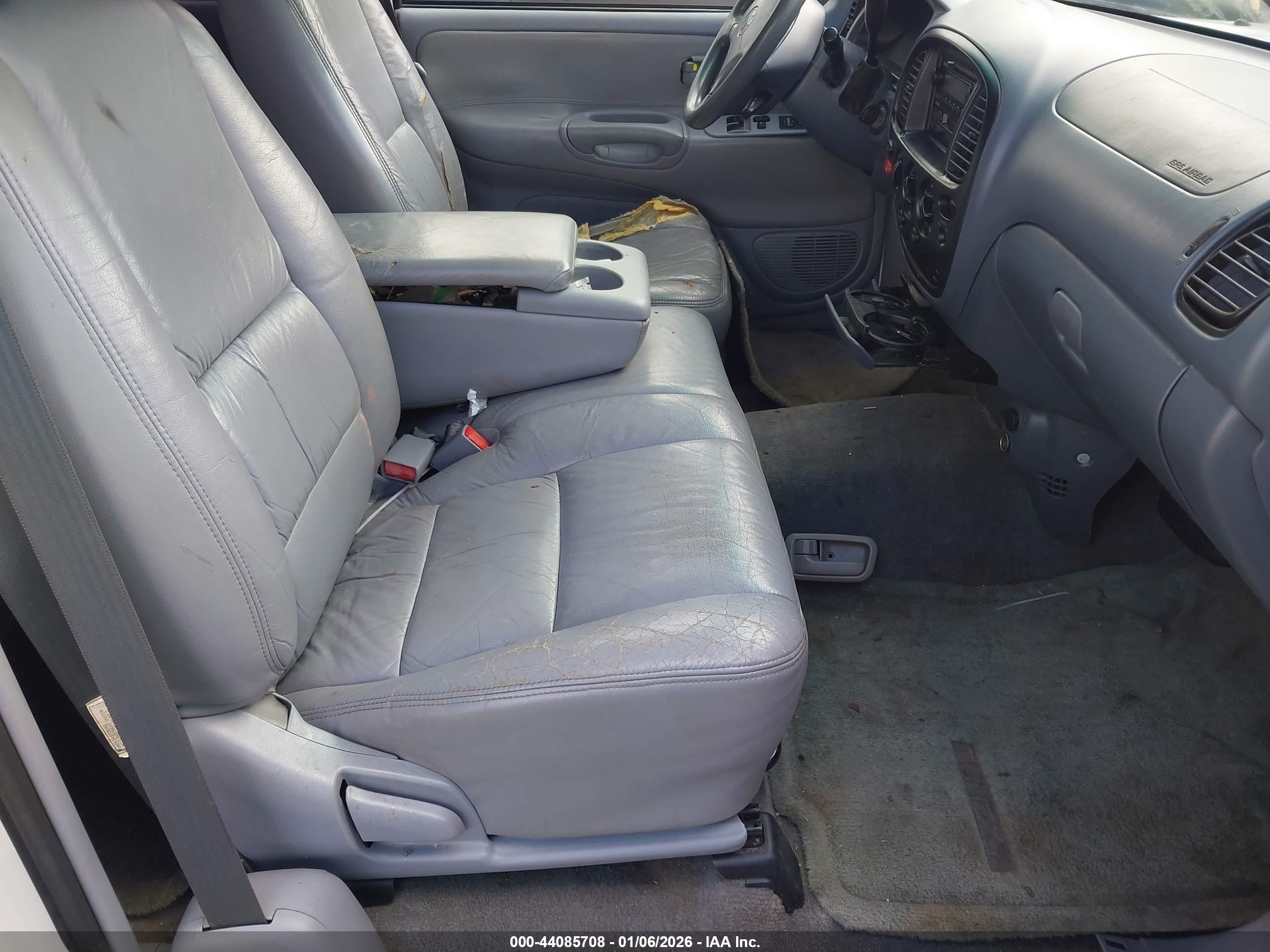 TOYOTA TUNDRA image 5