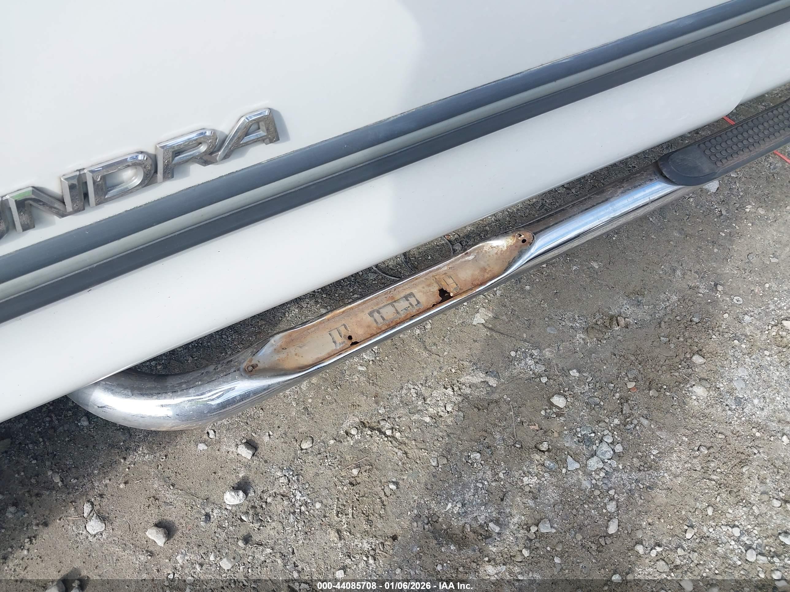 TOYOTA TUNDRA image 6