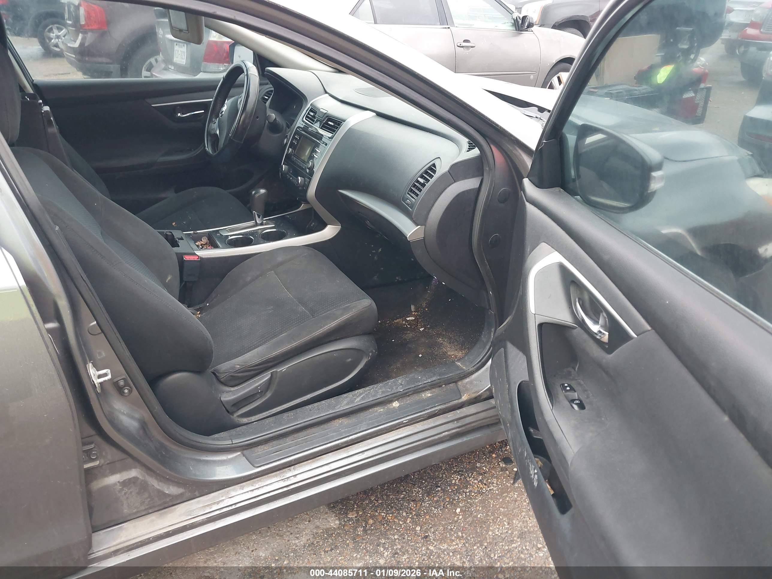 NISSAN ALTIMA image 5