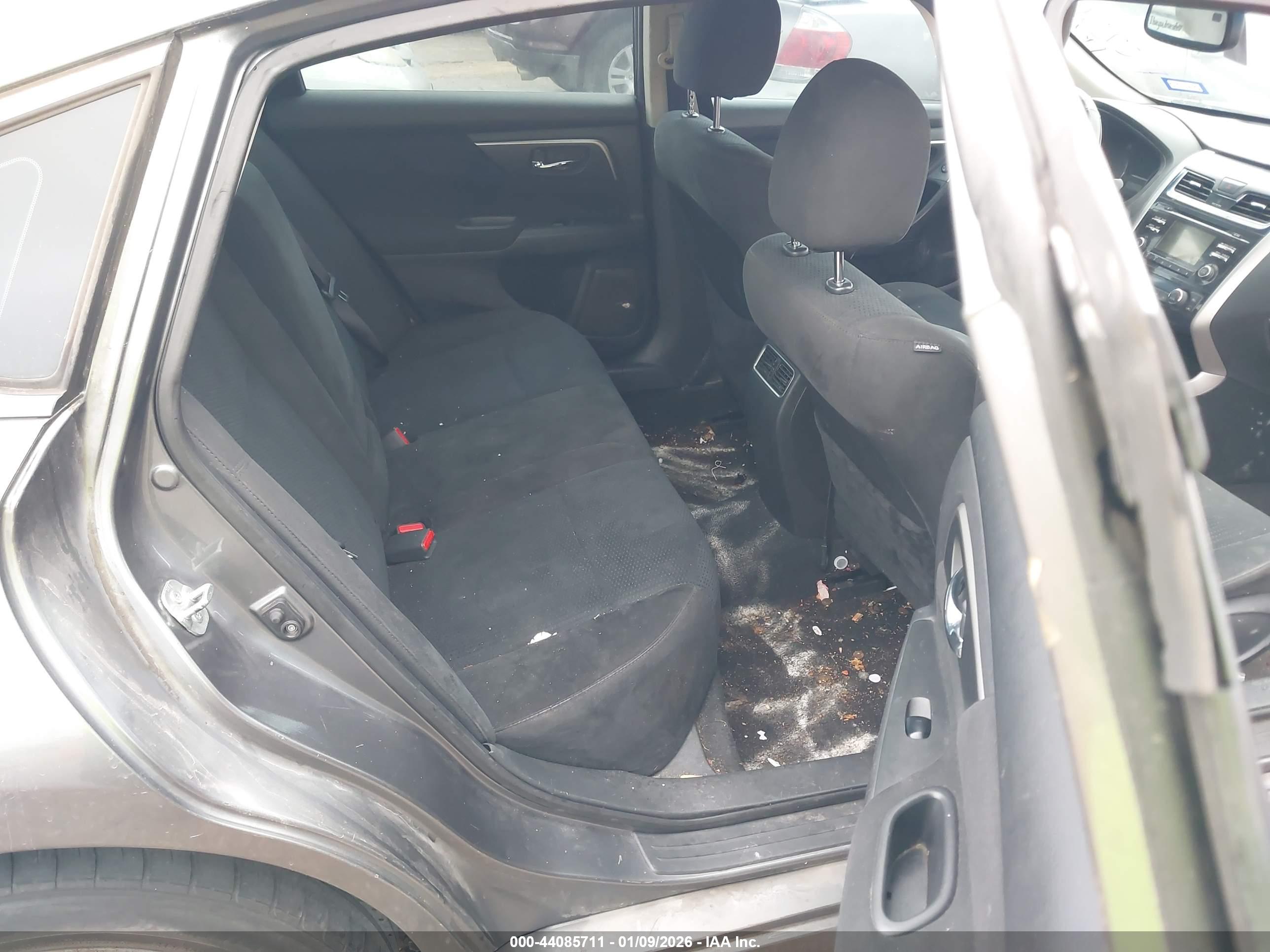 NISSAN ALTIMA image 8
