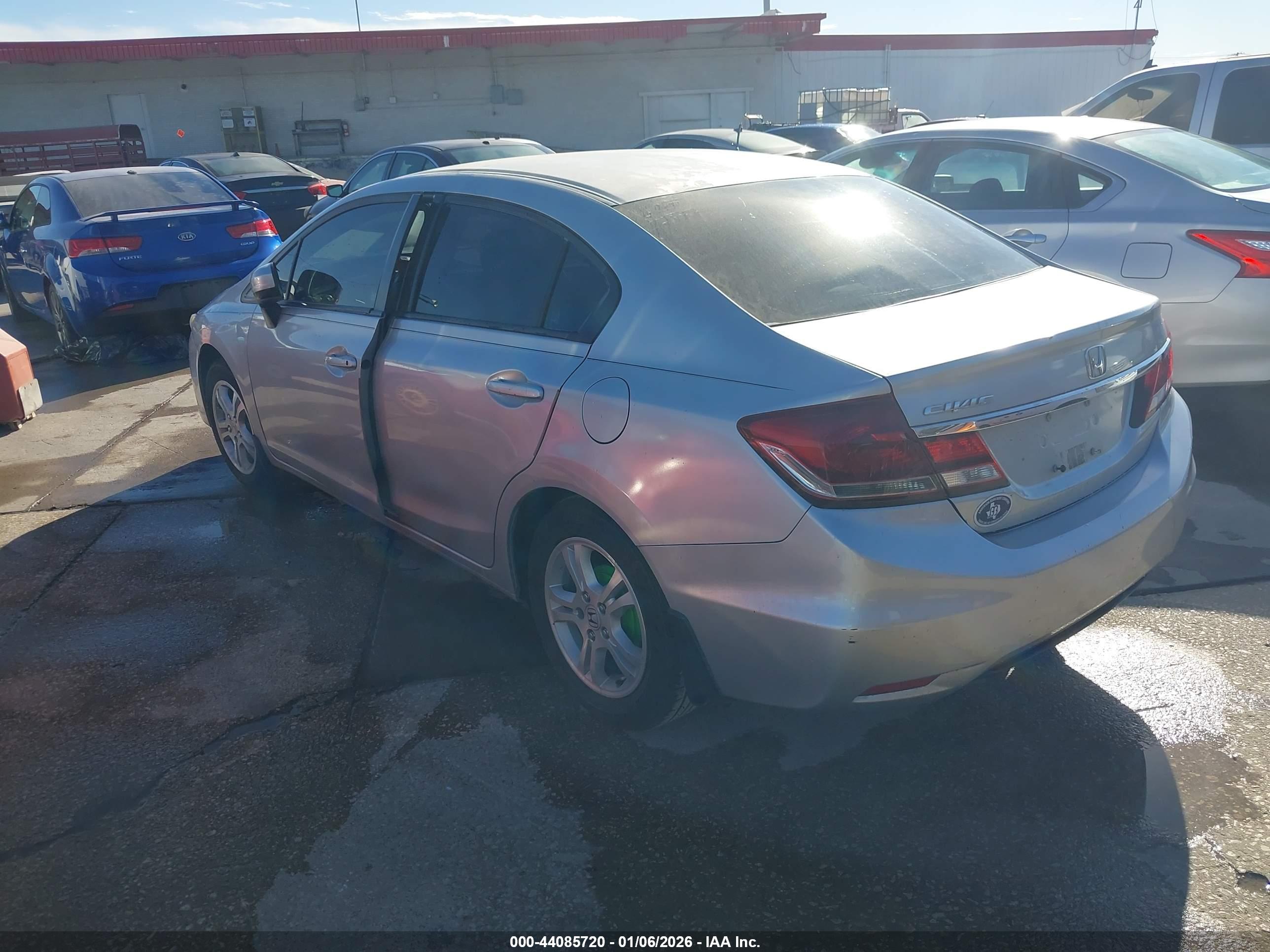 HONDA CIVIC image 3