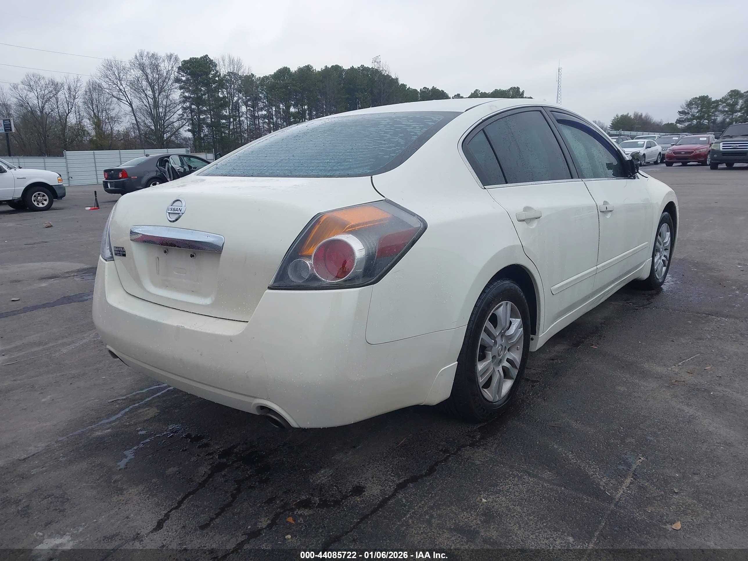 NISSAN ALTIMA image 4