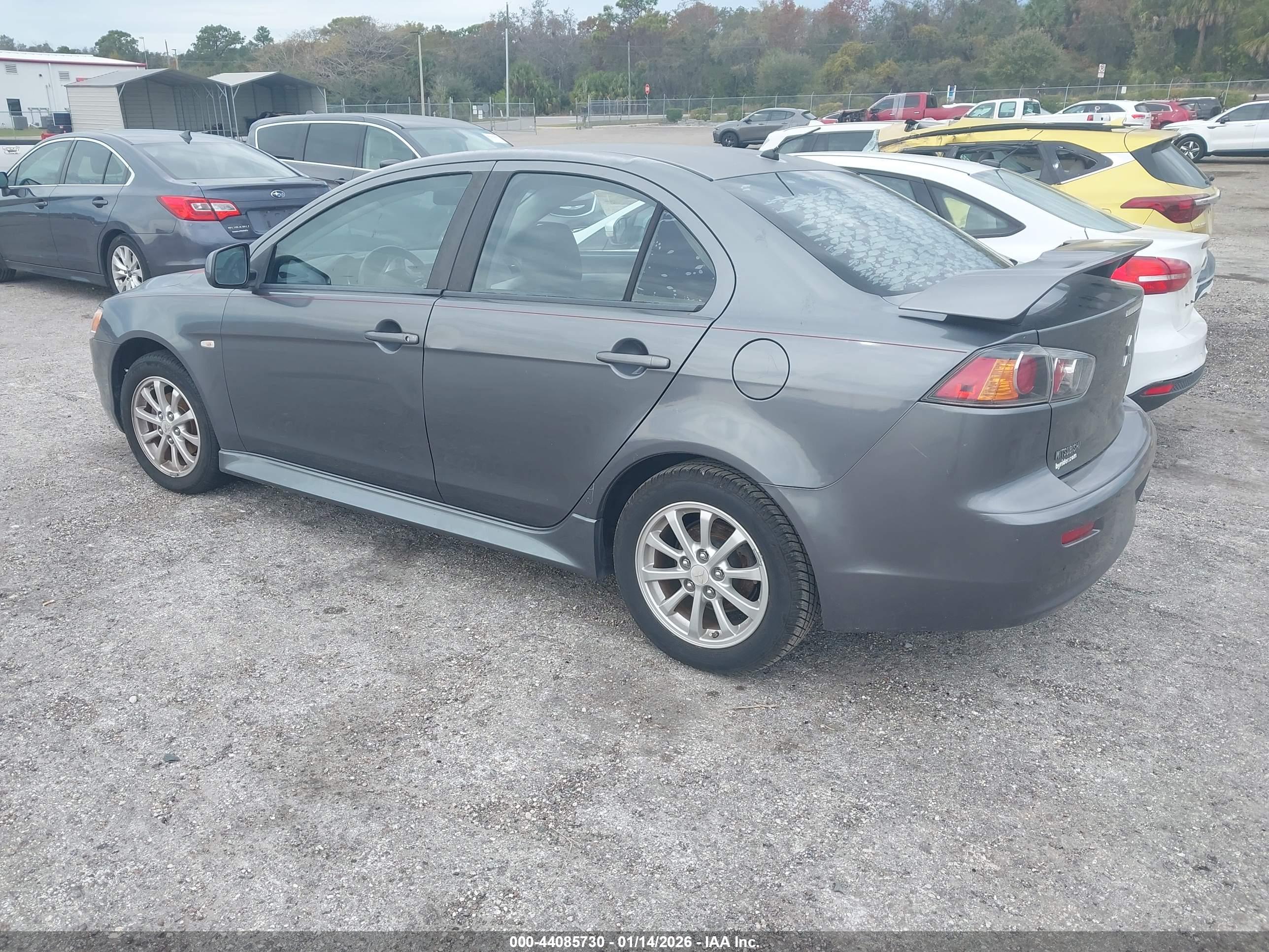 MITSUBISHI LANCER image 3