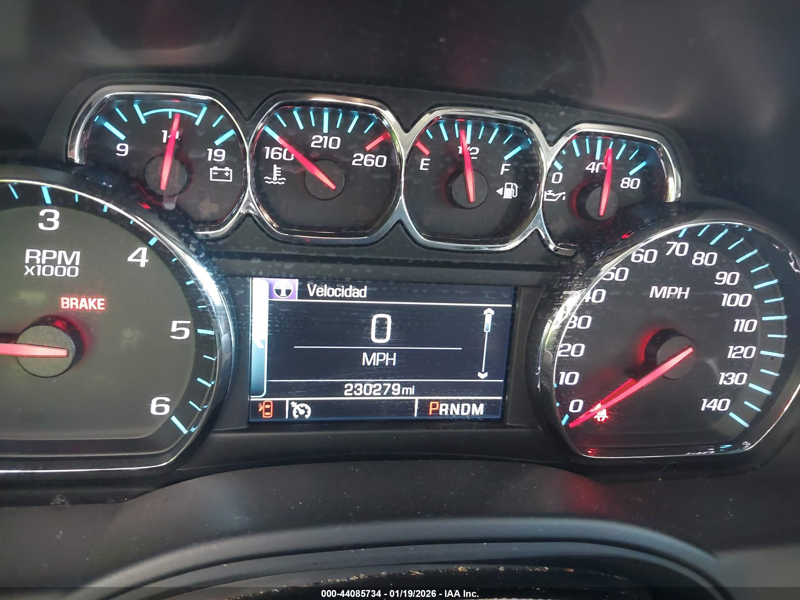 CHEVROLET SUBURBAN image 7