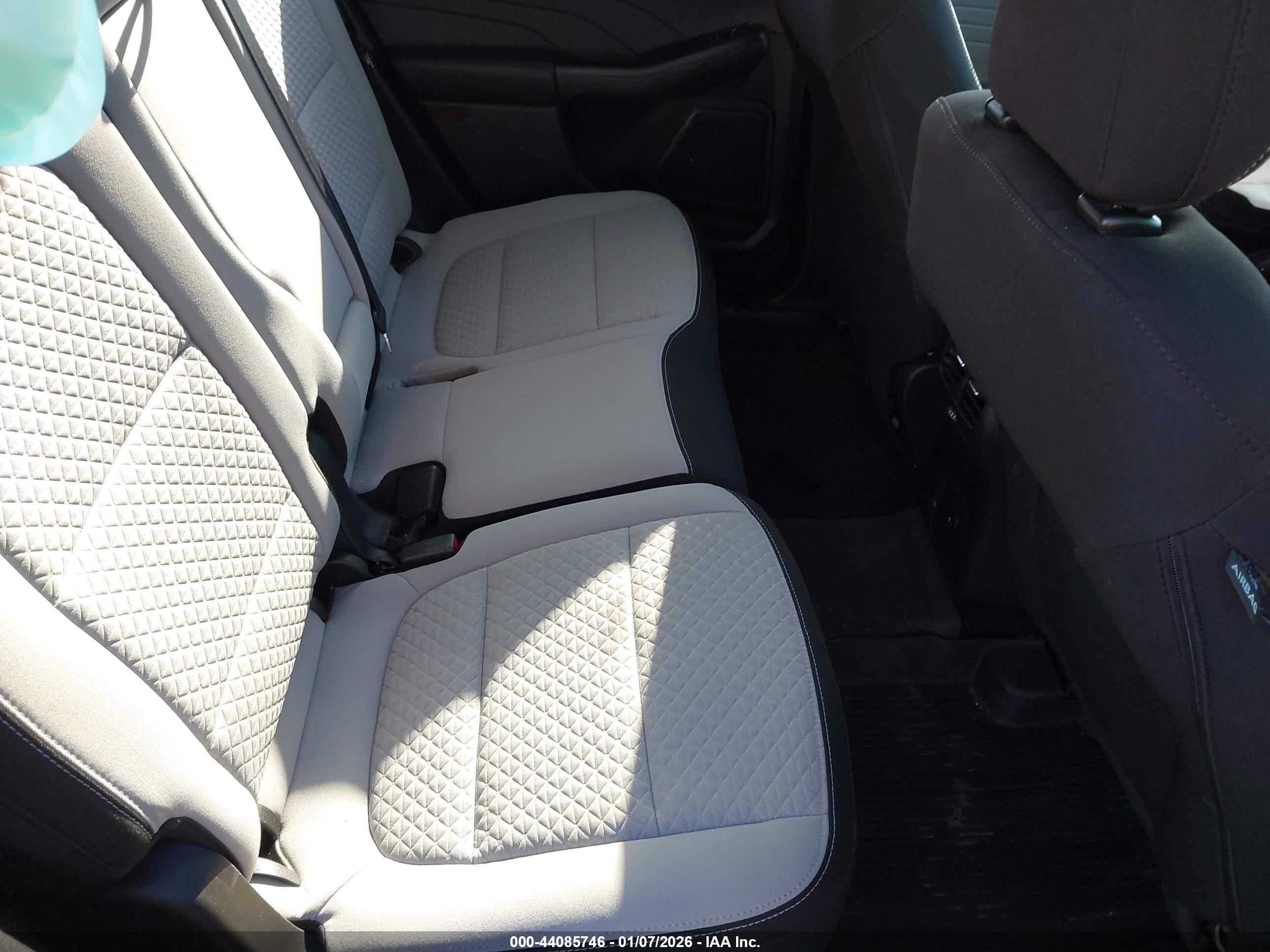 FORD ESCAPE image 8