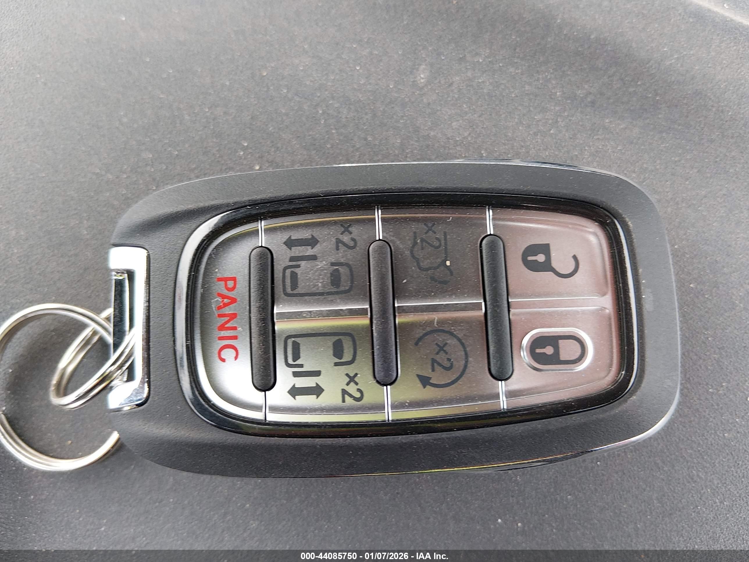 CHRYSLER VOYAGER image 11