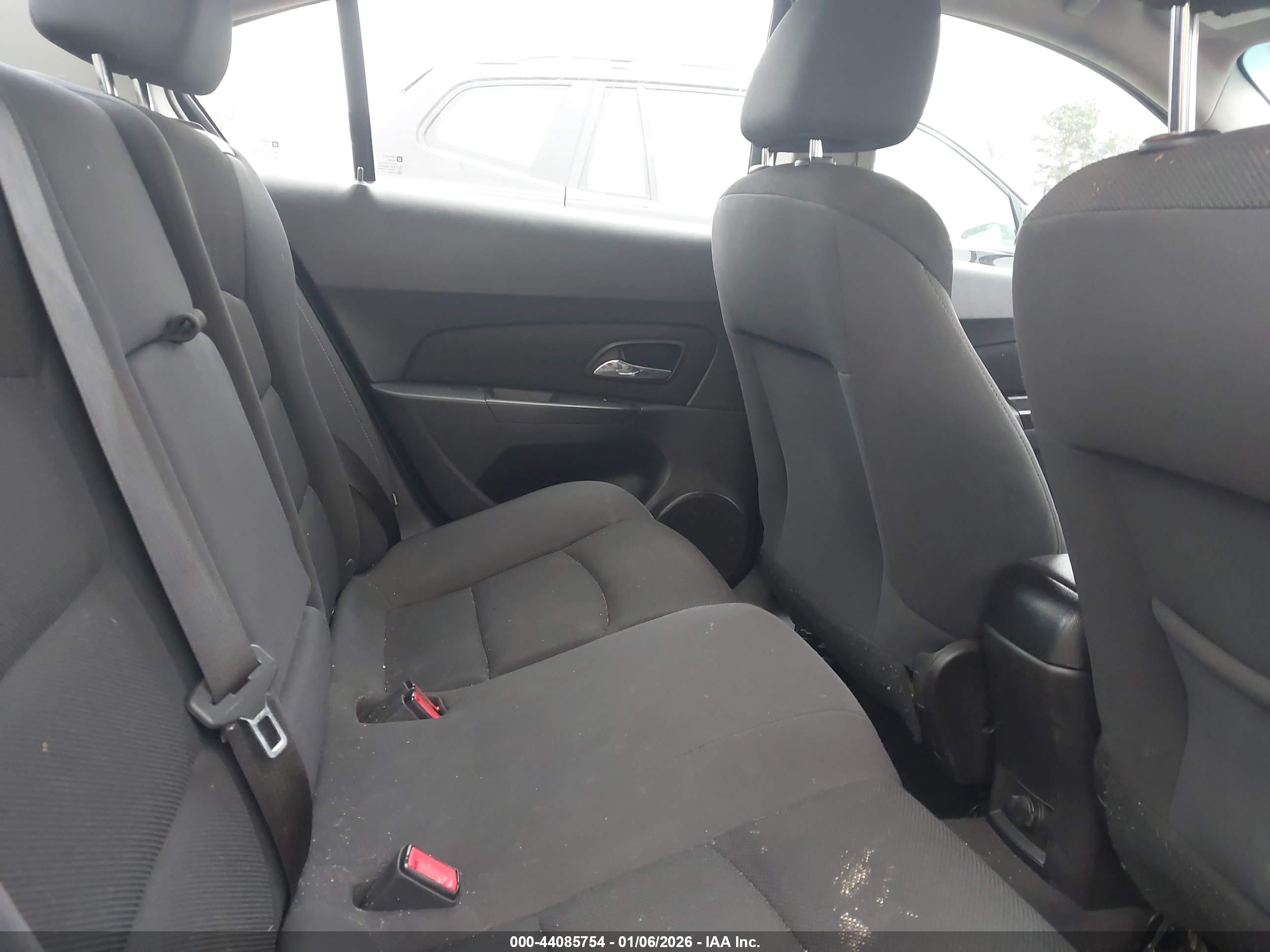 CHEVROLET CRUZE image 8