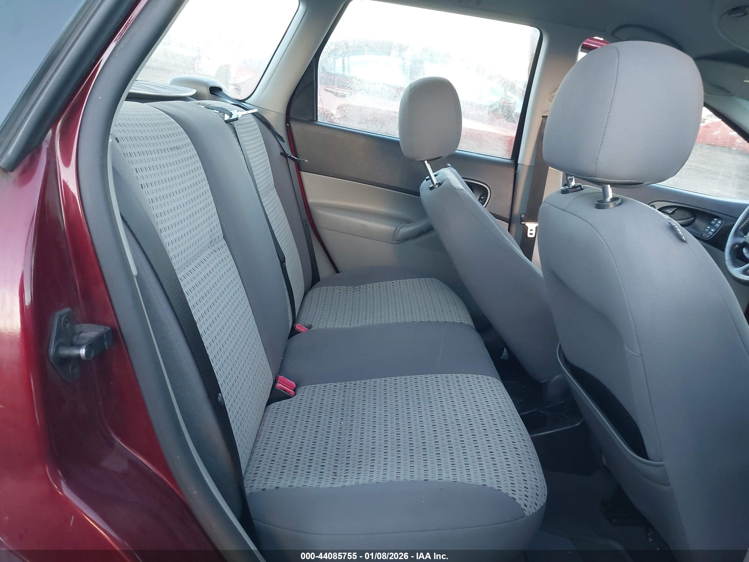 FORD FOCUS image 8