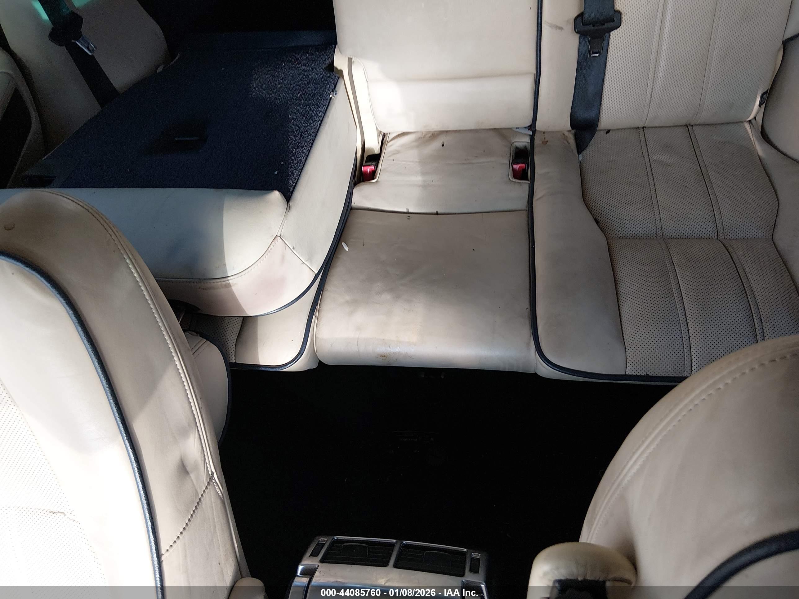 LAND ROVER image 8