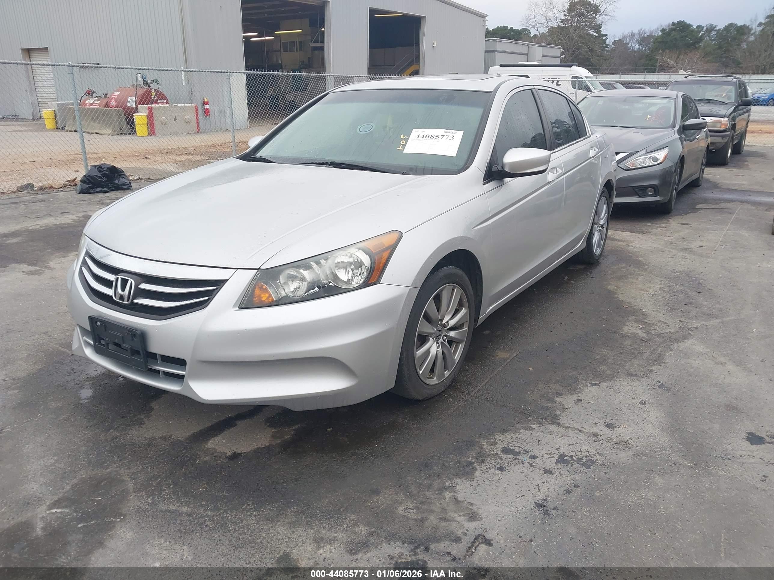 HONDA ACCORD image 2