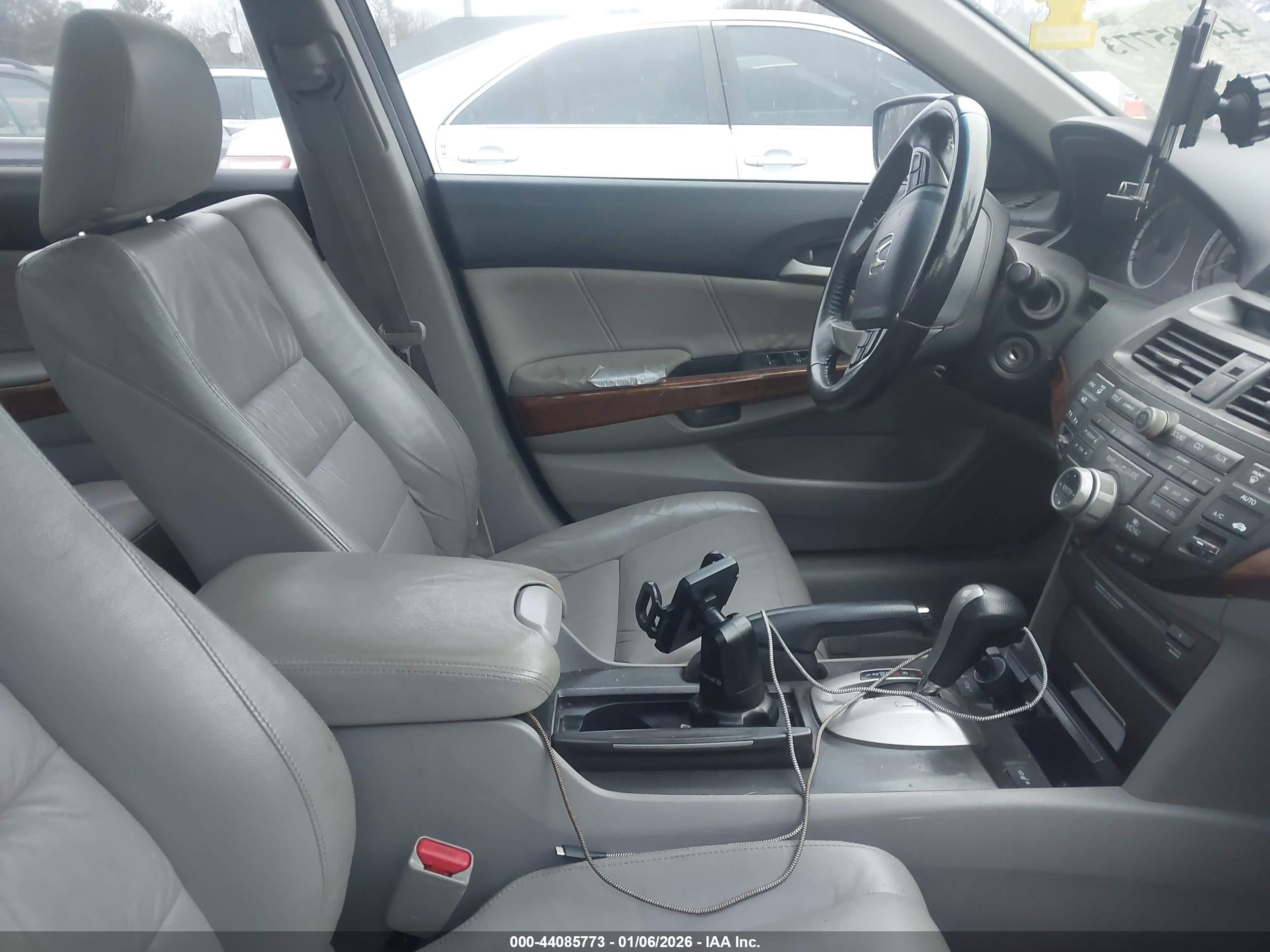 HONDA ACCORD image 5