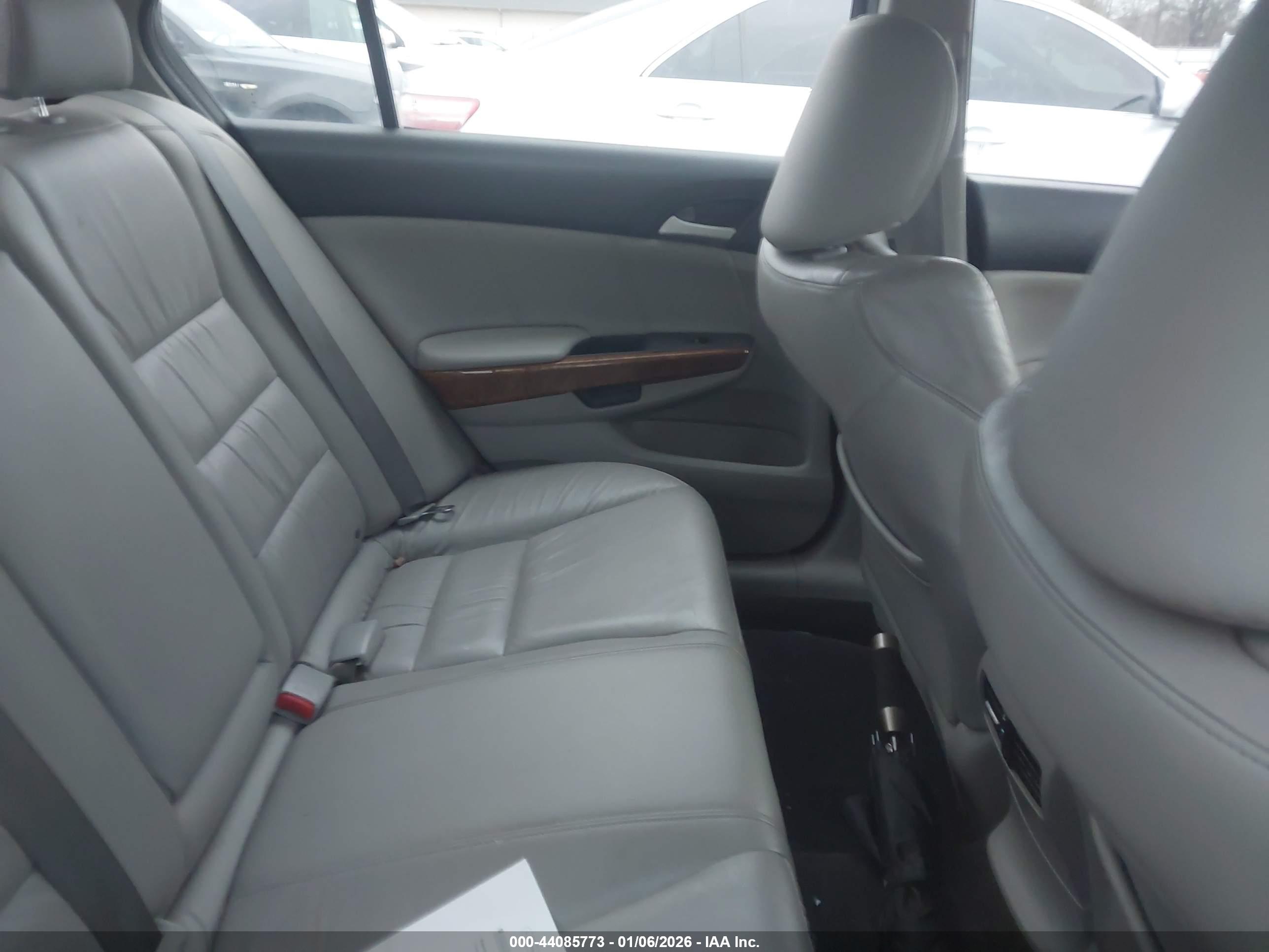 HONDA ACCORD image 8
