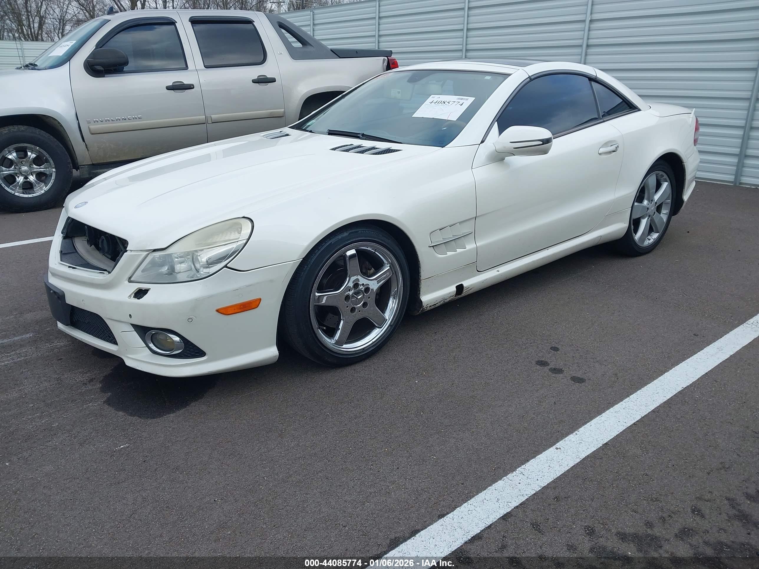 MERCEDES-BENZ SL image 2
