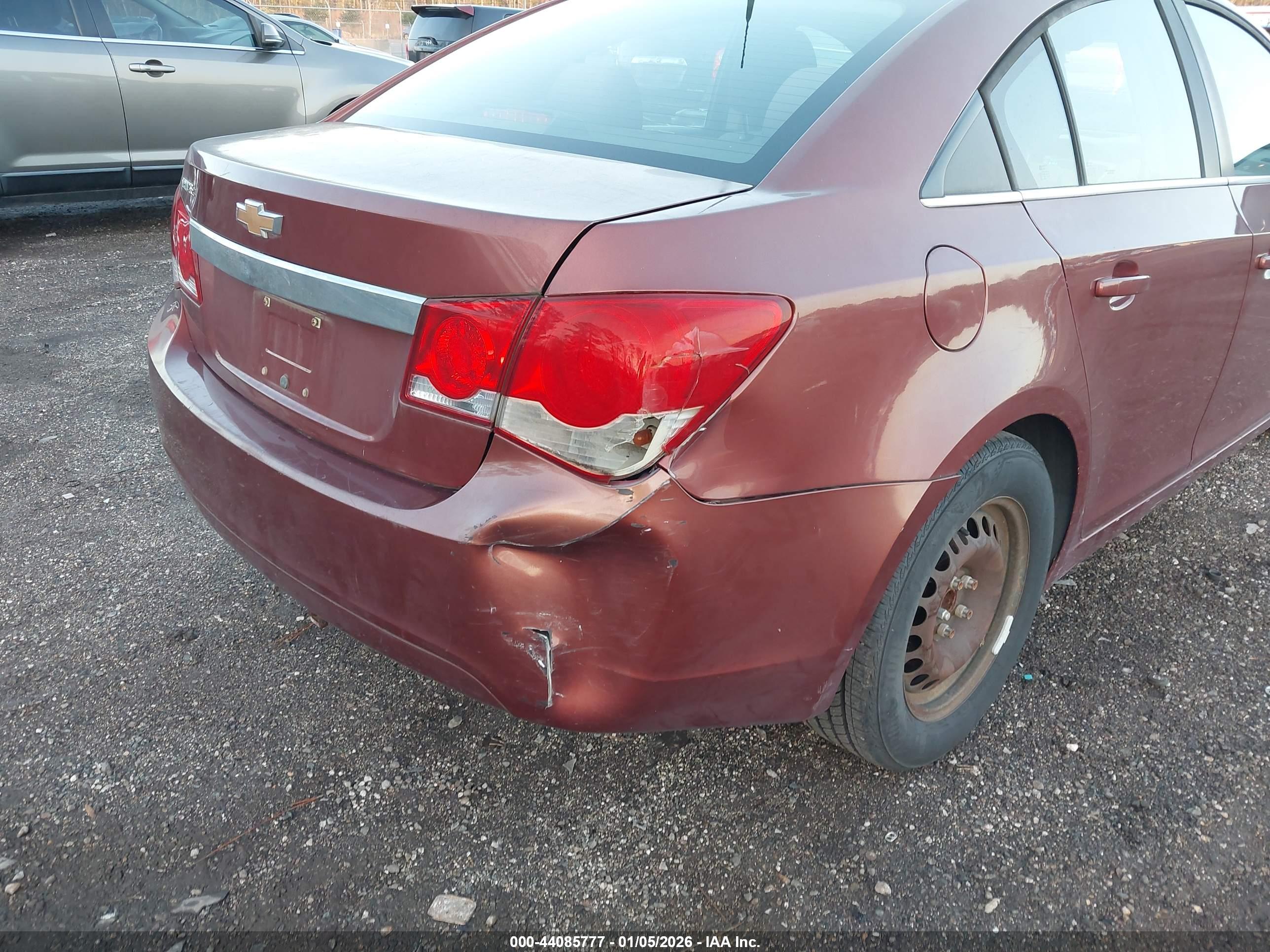 CHEVROLET CRUZE image 6