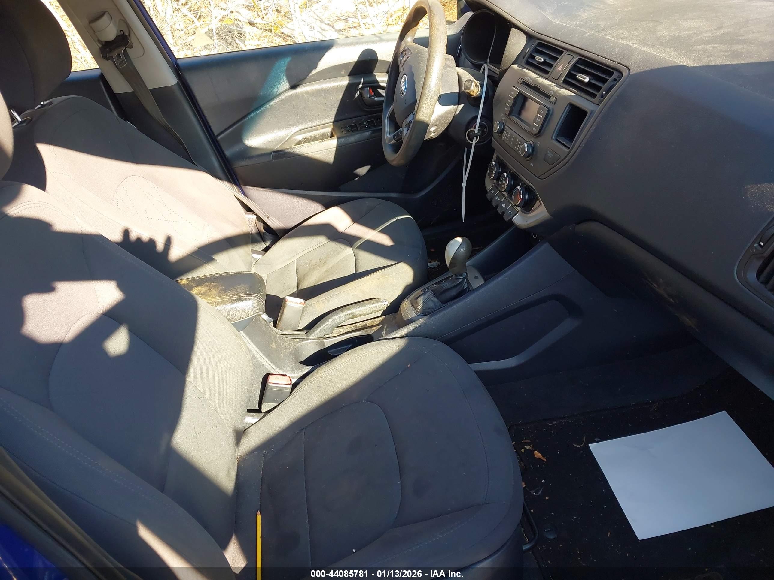 KIA RIO image 5