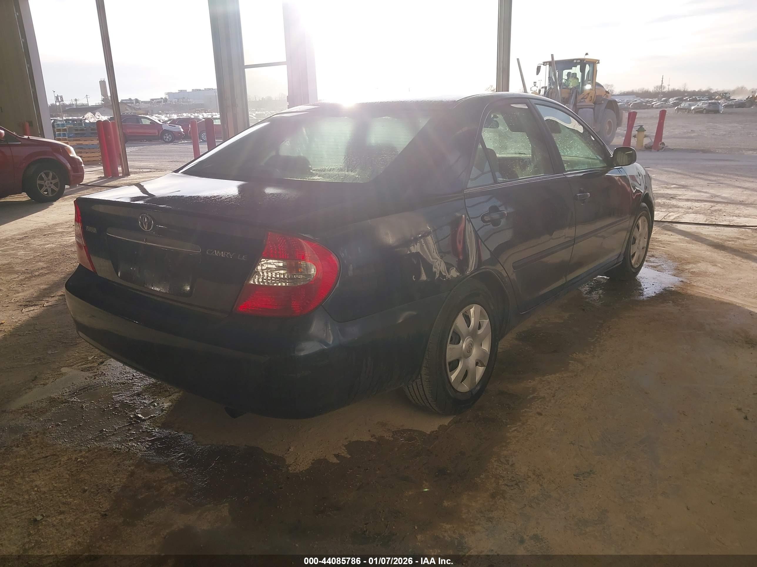 TOYOTA CAMRY image 4