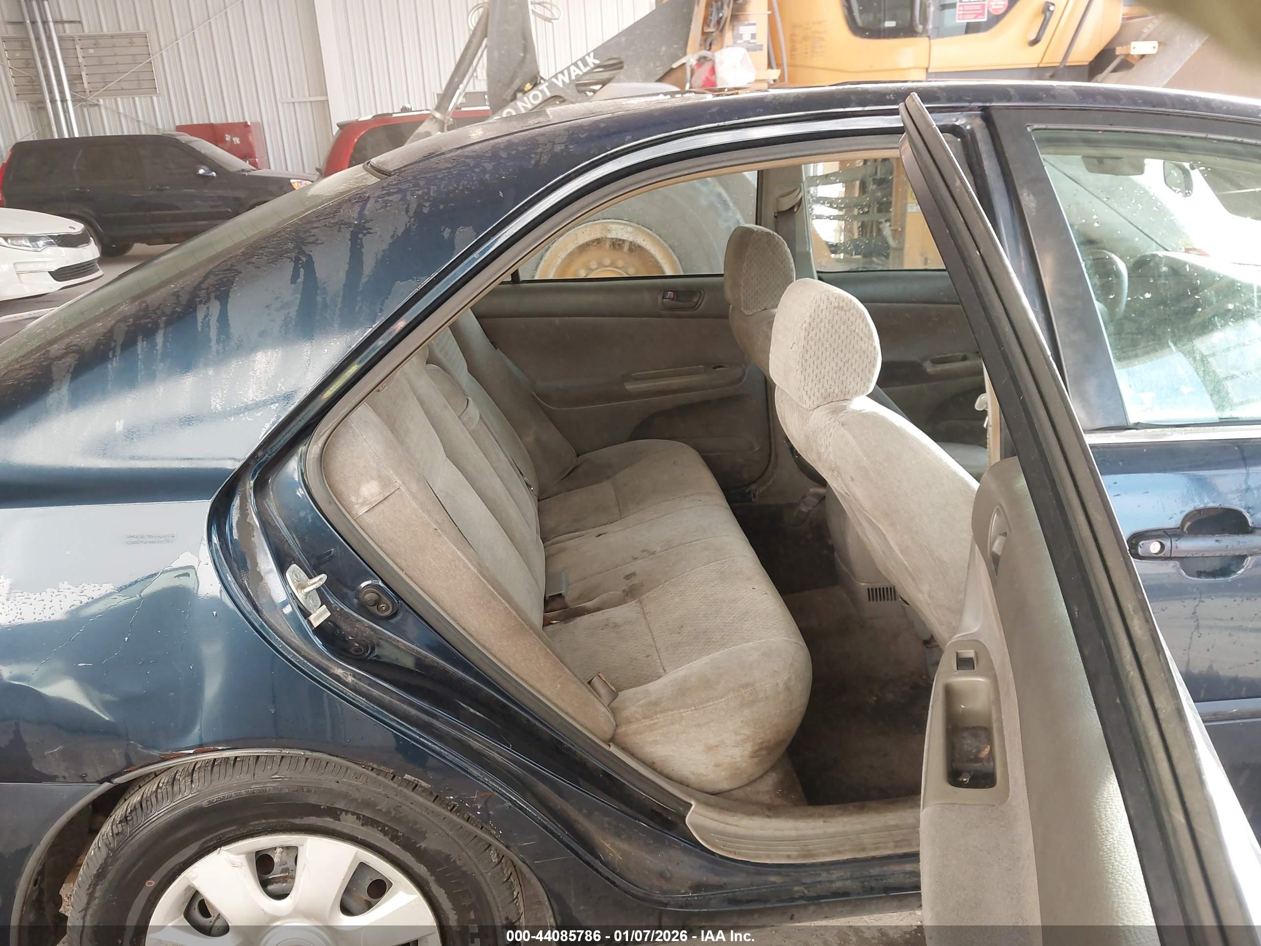 TOYOTA CAMRY image 8