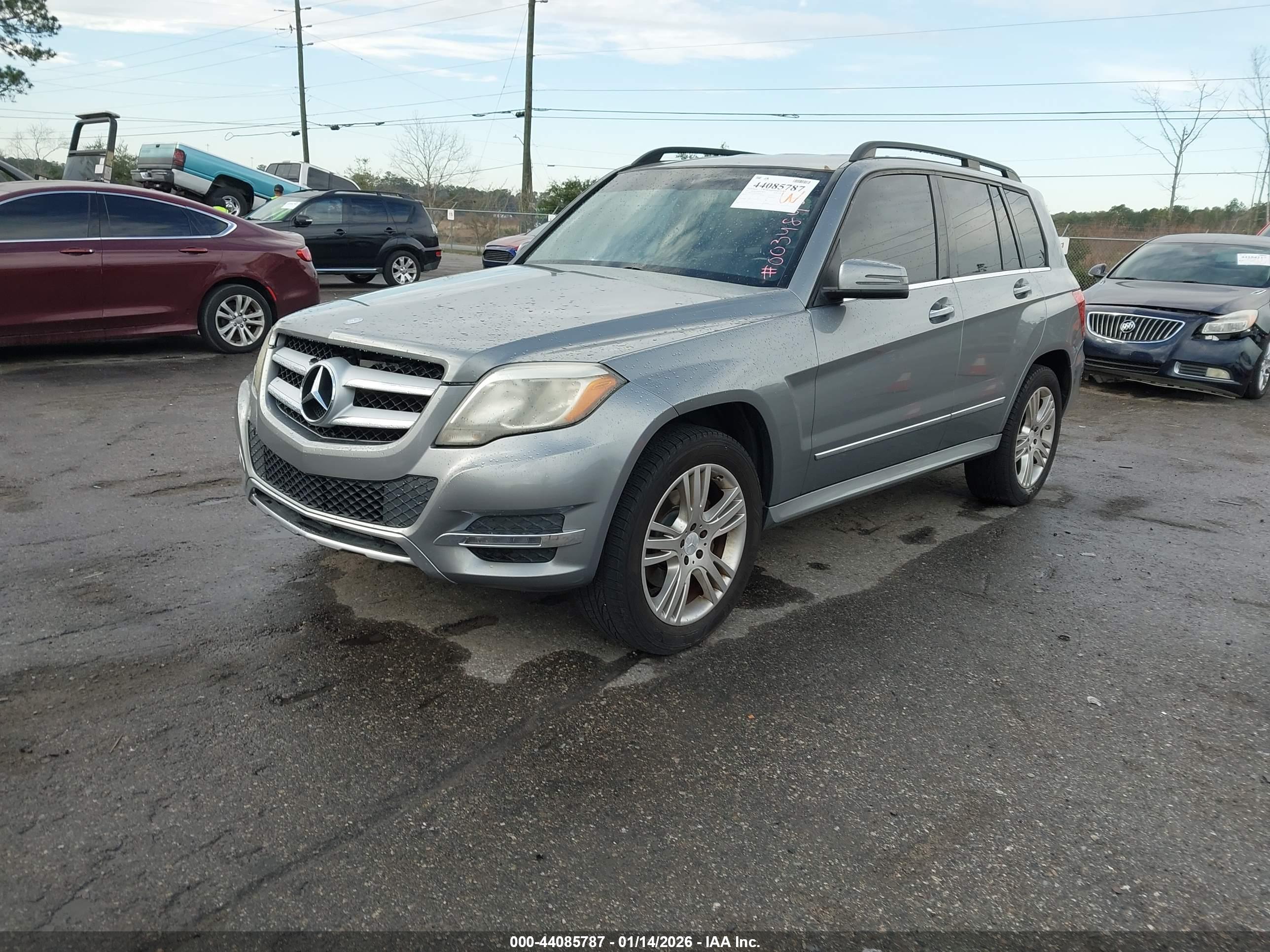 MERCEDES-BENZ GLK image 2