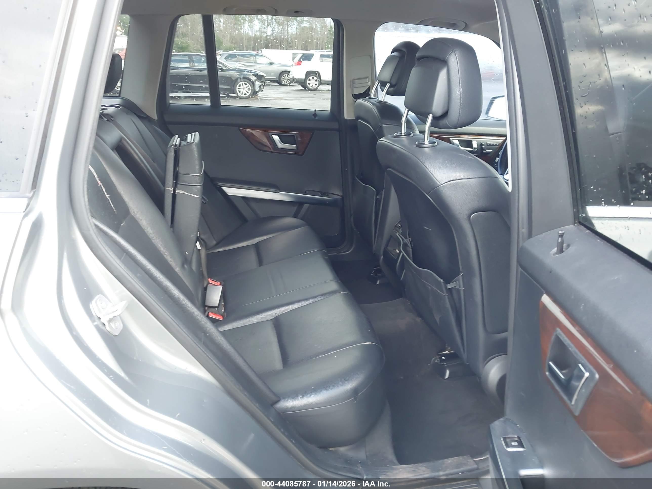 MERCEDES-BENZ GLK image 8