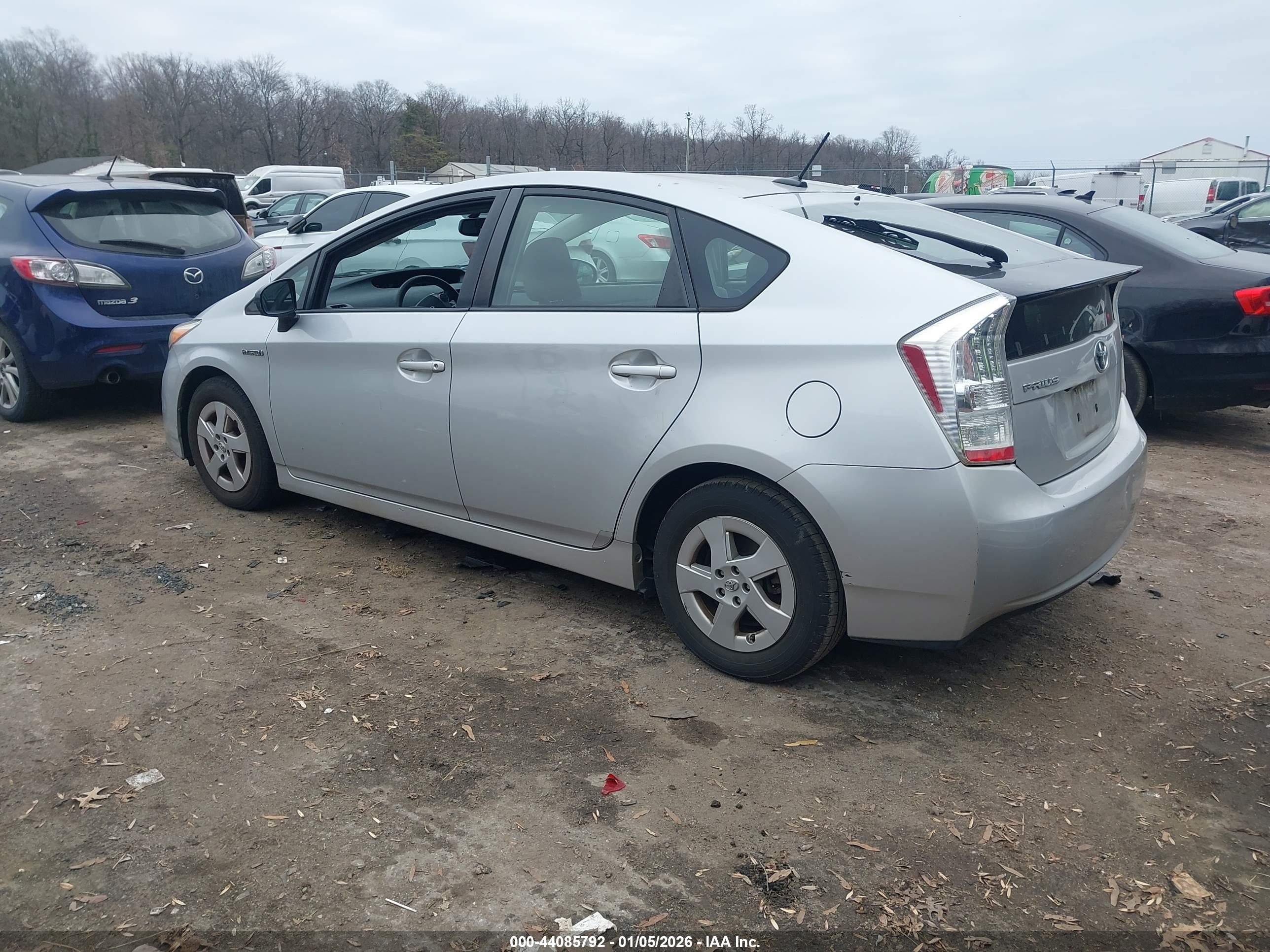 TOYOTA PRIUS image 3
