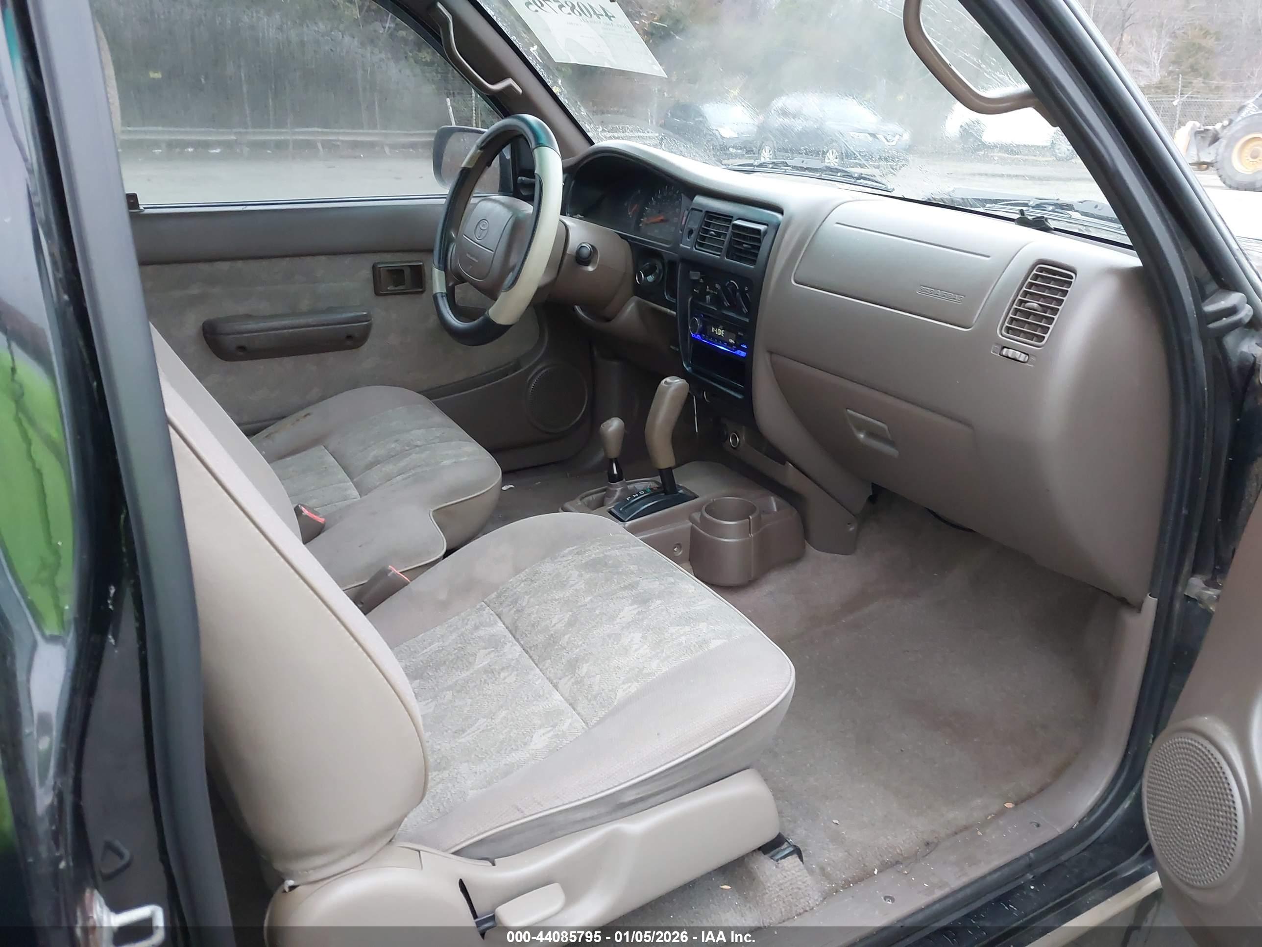 TOYOTA TACOMA image 5