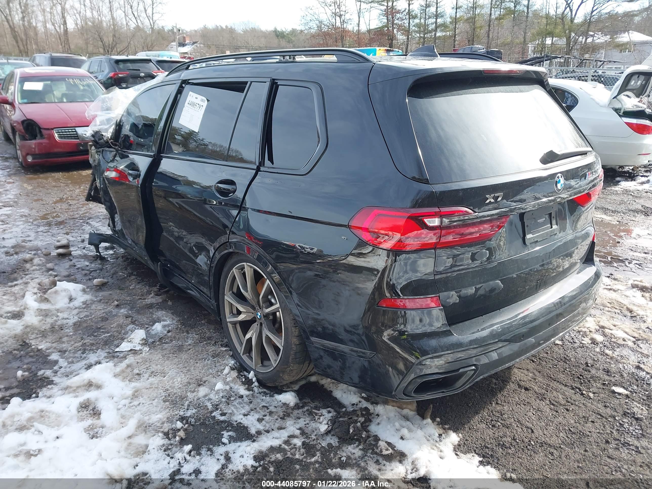 BMW X7 image 3