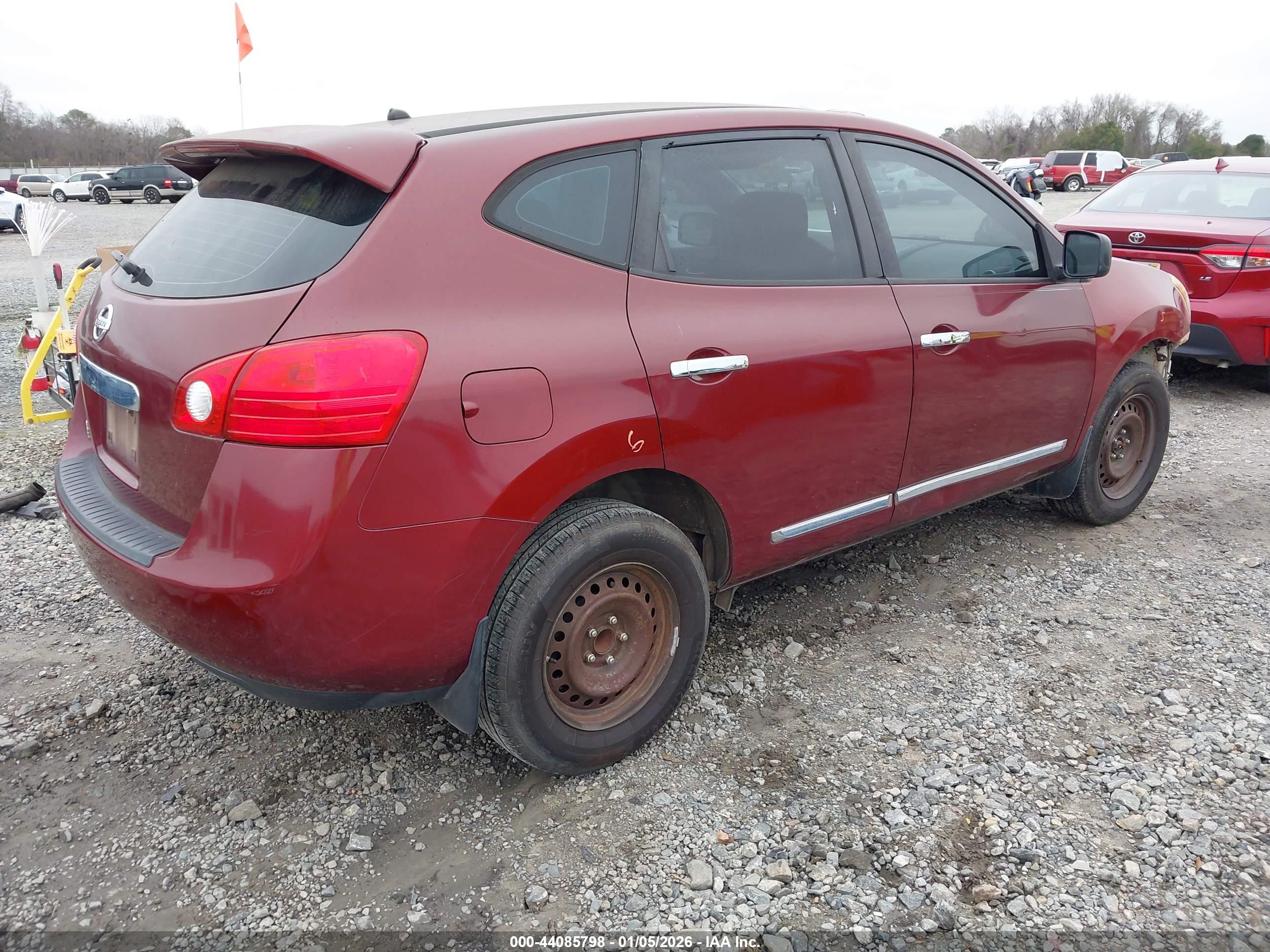 NISSAN ROGUE image 4