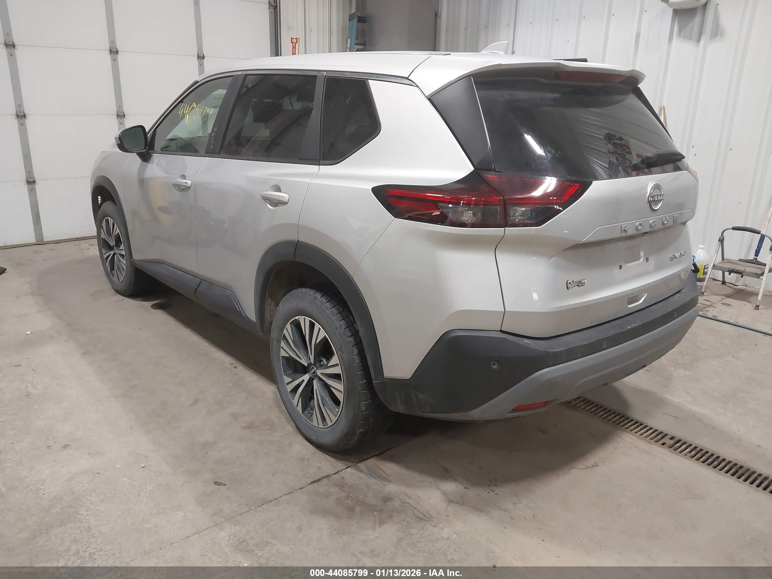 NISSAN ROGUE image 3