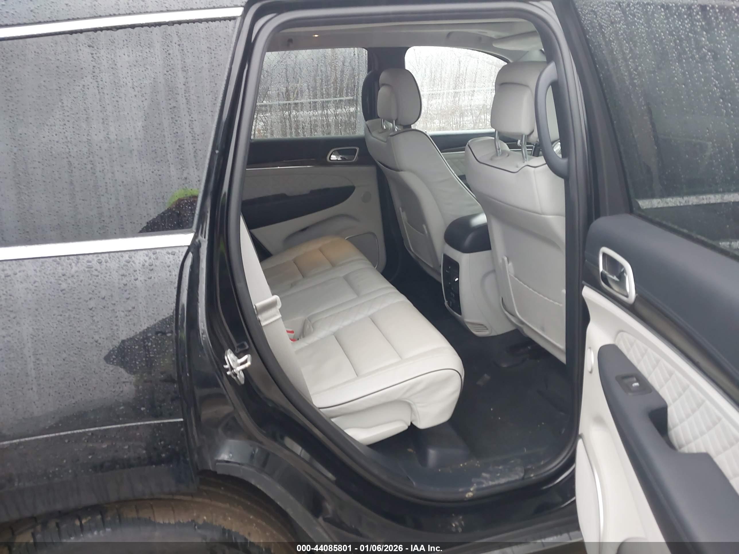 JEEP GRAND image 8