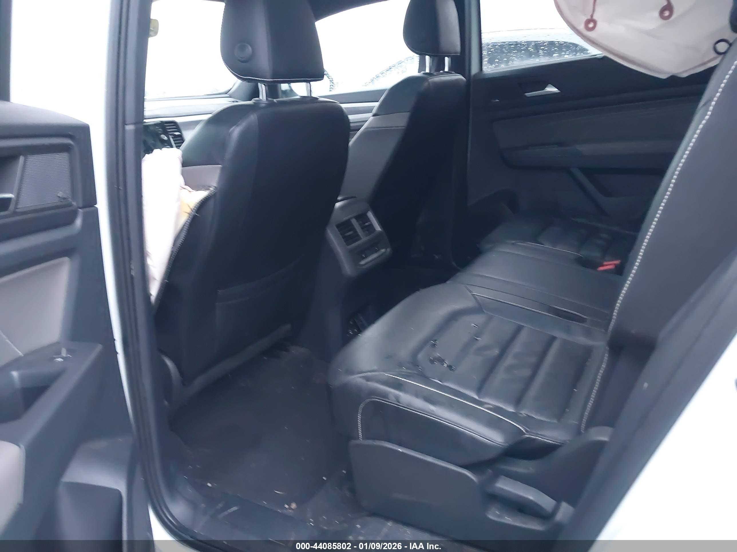 VOLKSWAGEN ATLAS image 8