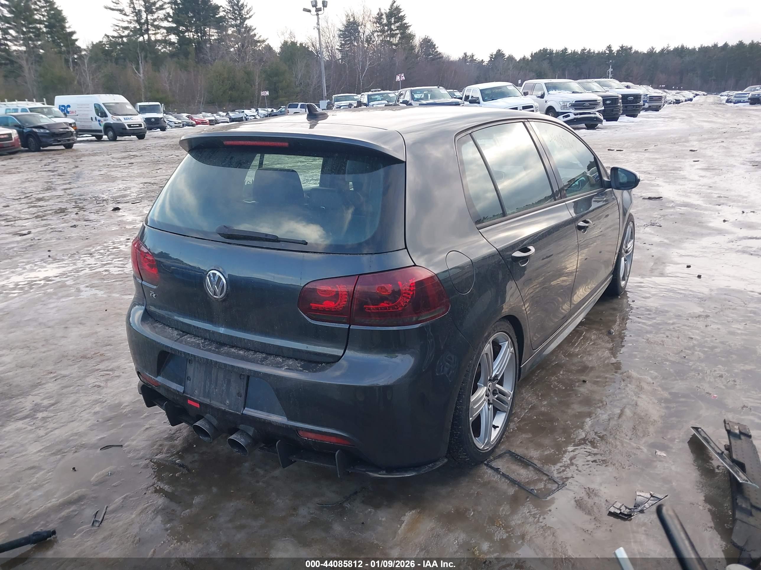 VOLKSWAGEN GOLF image 4