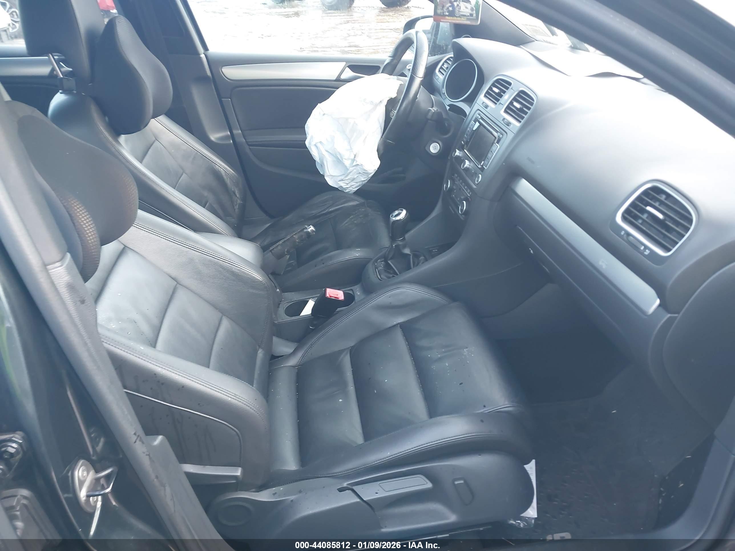 VOLKSWAGEN GOLF image 5