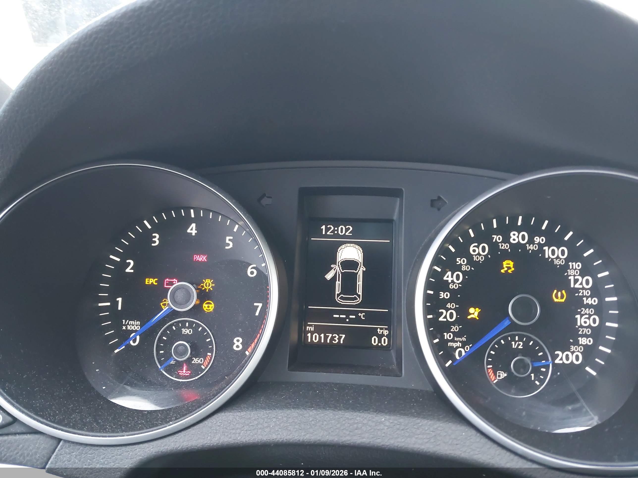 VOLKSWAGEN GOLF image 7