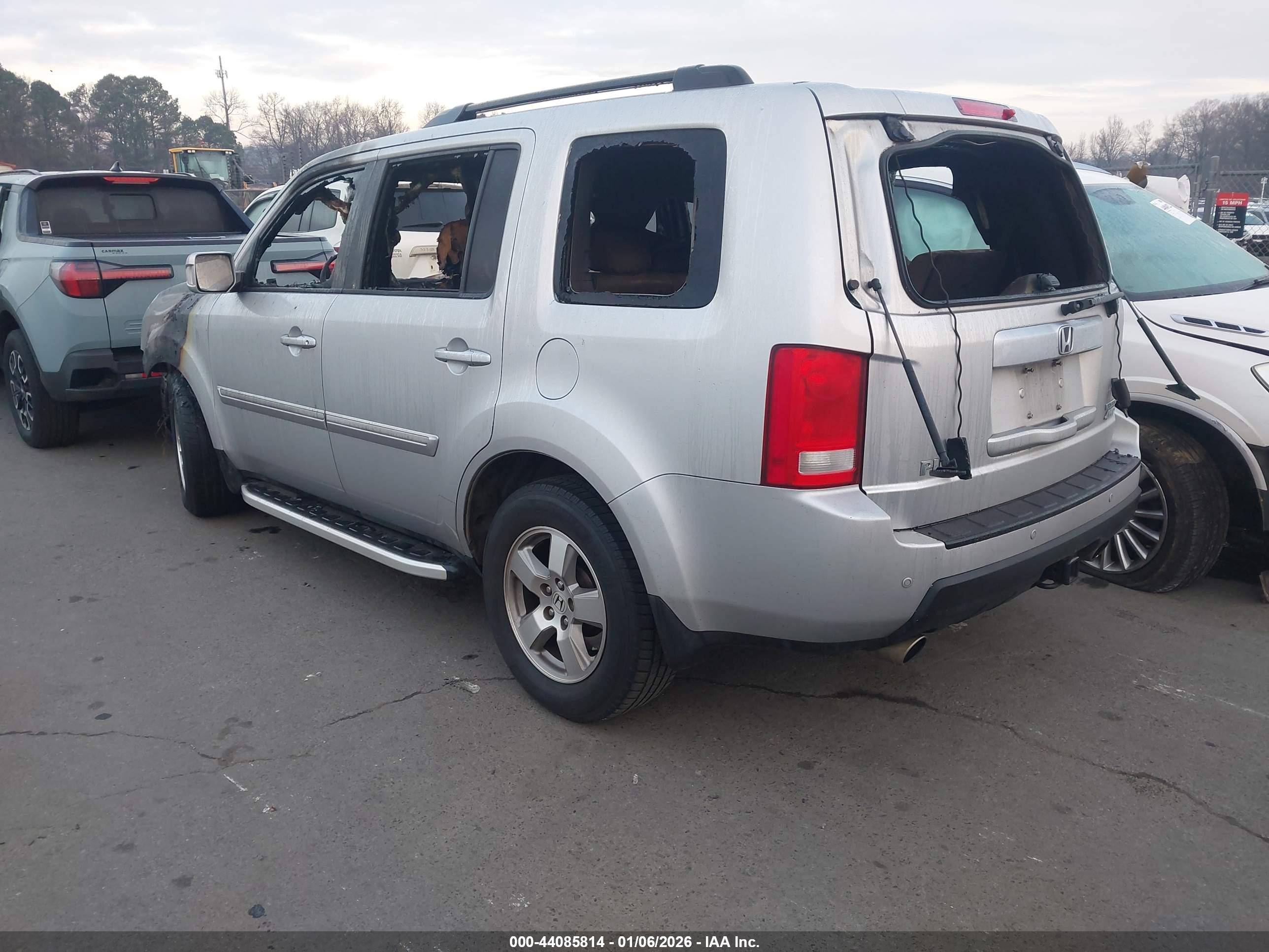 HONDA PILOT image 3